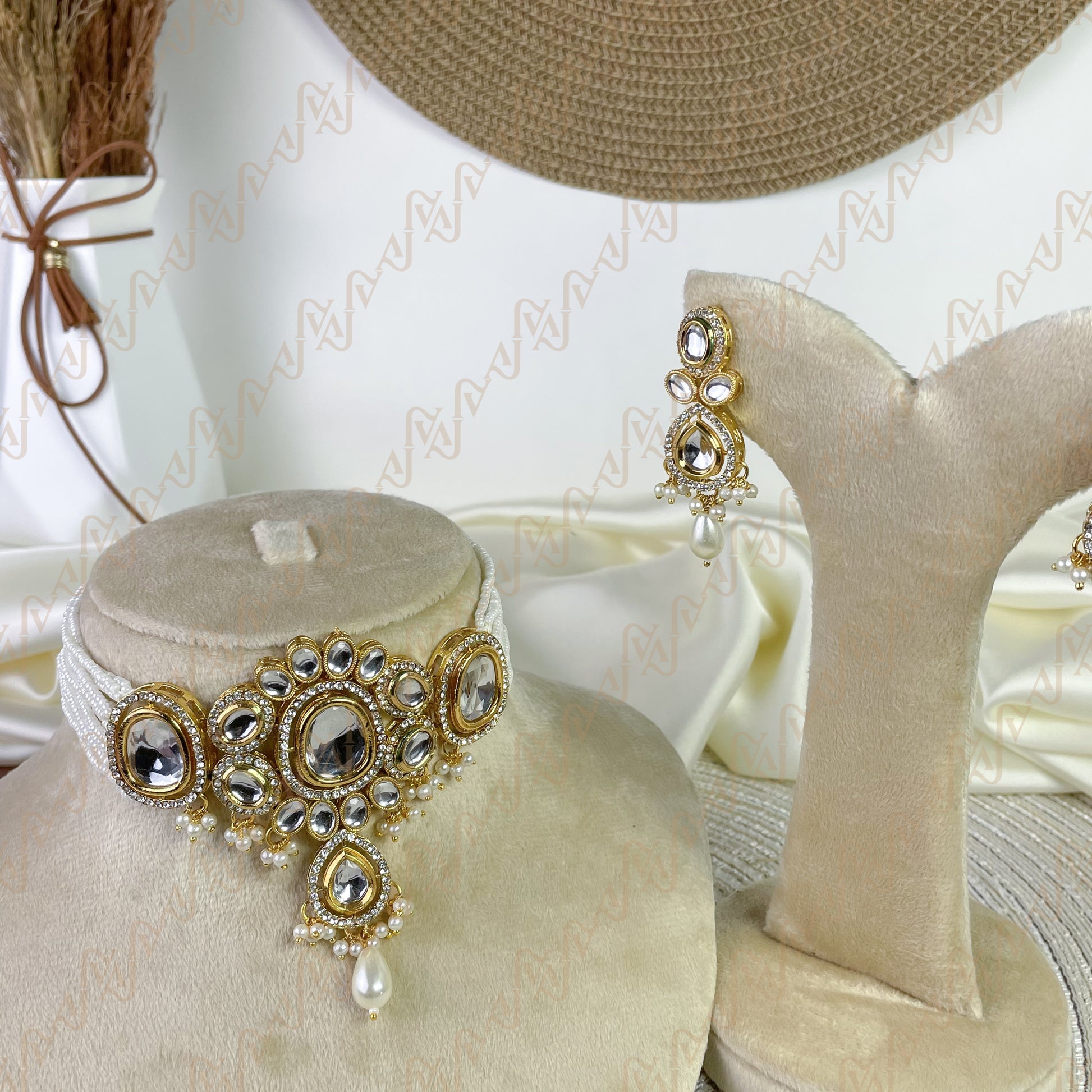 Empress Glow Kundan Choker Set