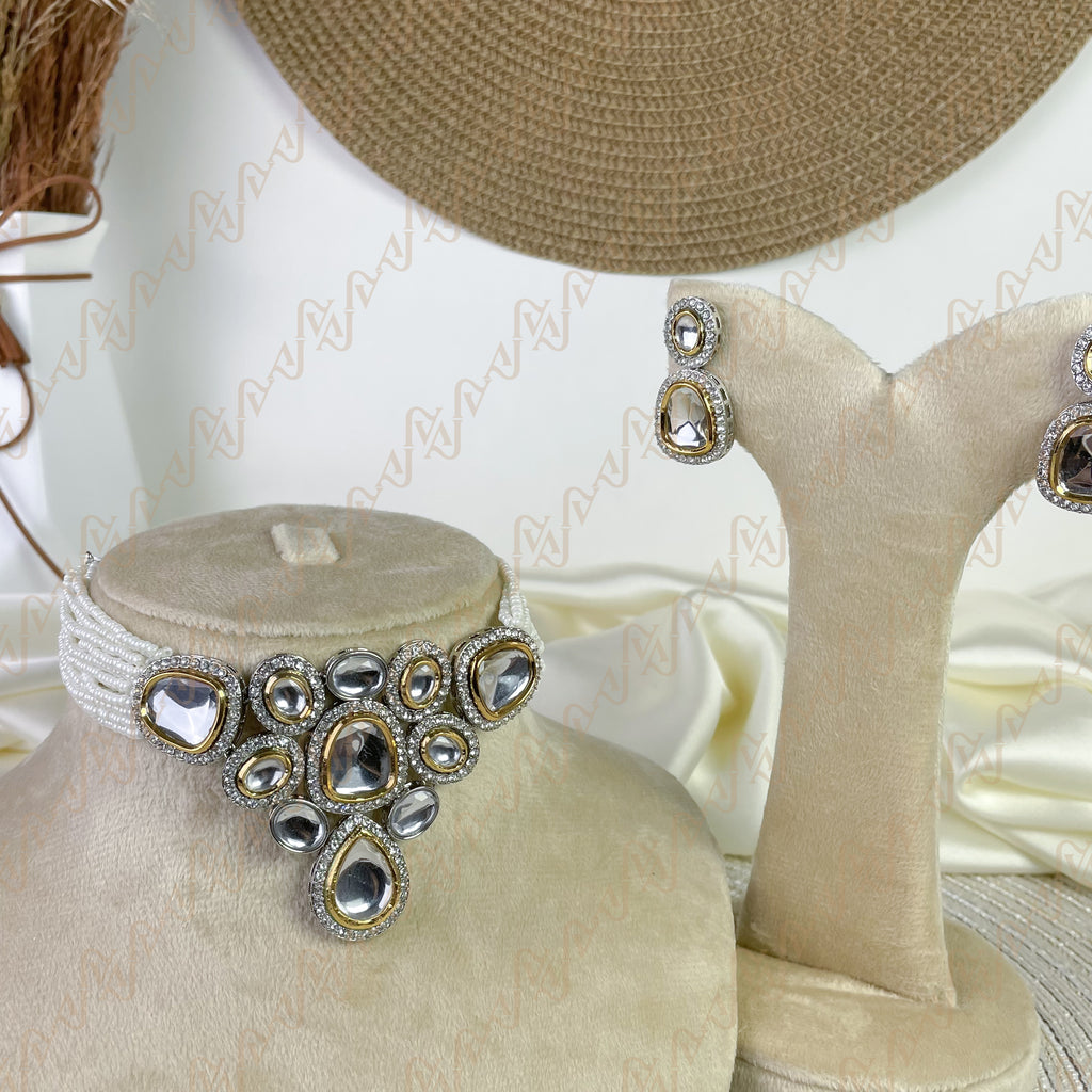 Noor Cluster Kundan Choker Set