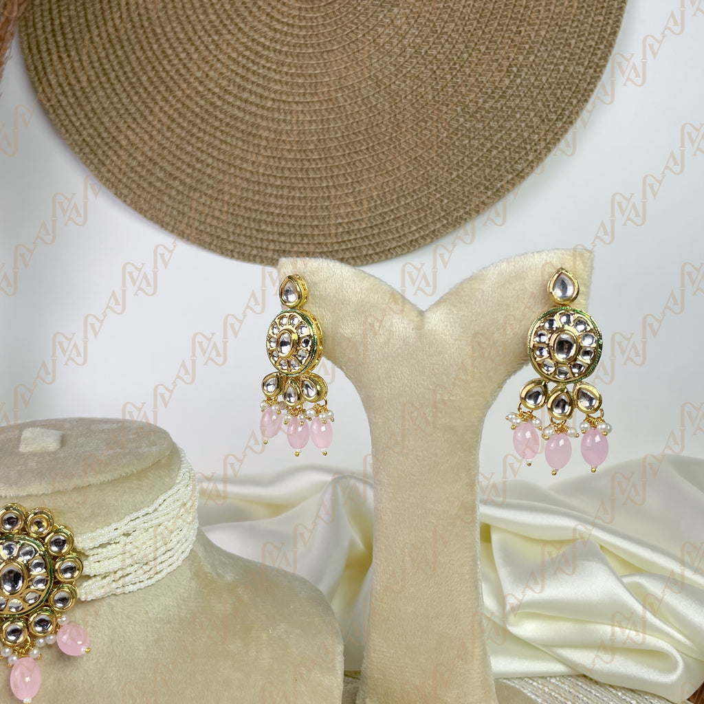 Elegant Pearl Kundan Choker Set