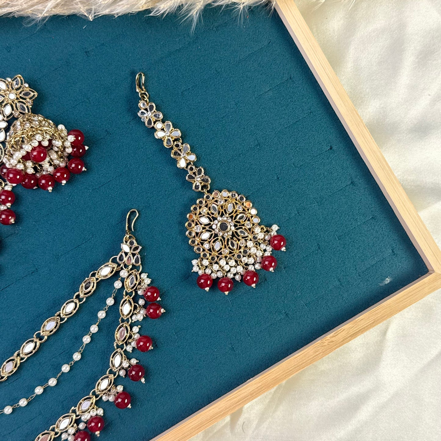 Circular mirror pearl Tikka Sahara Kundan Earrings