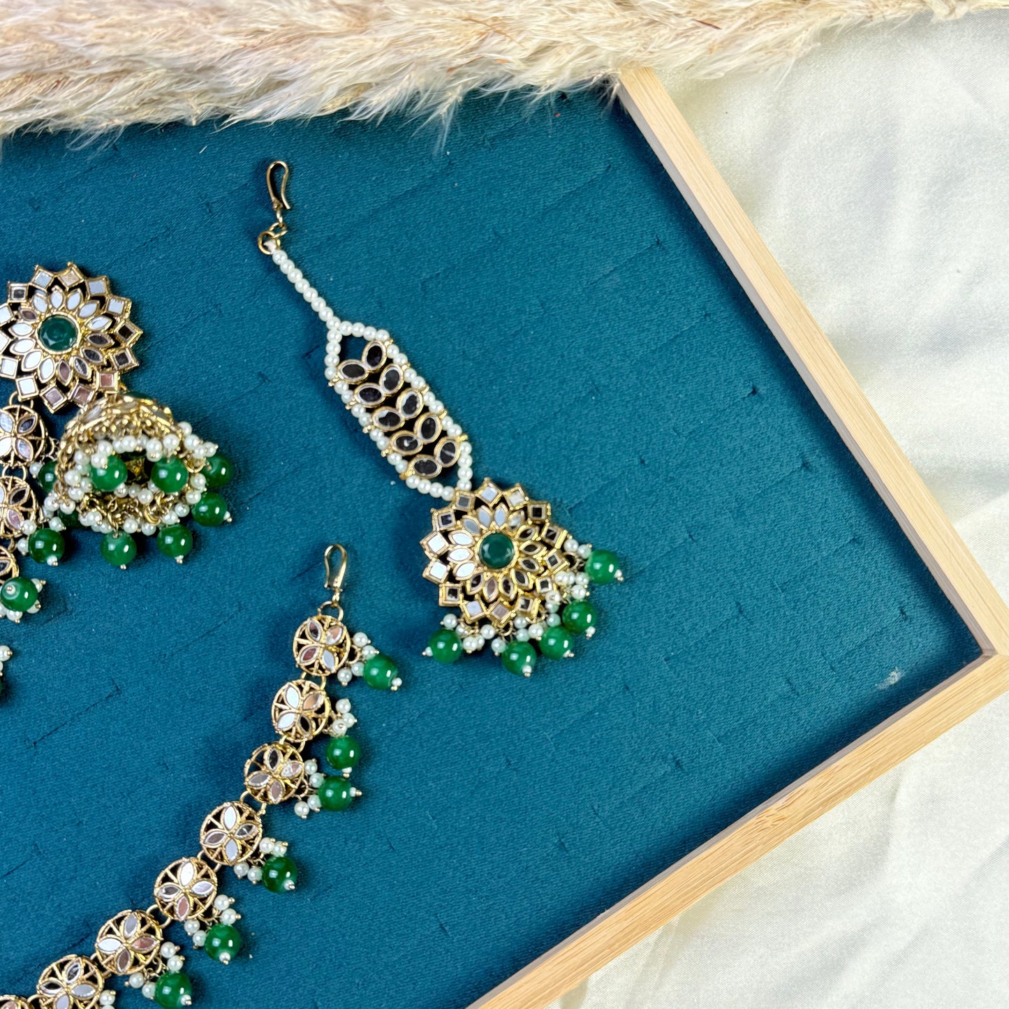 Rose pink petal Tikka Sahara Kundan Earrings