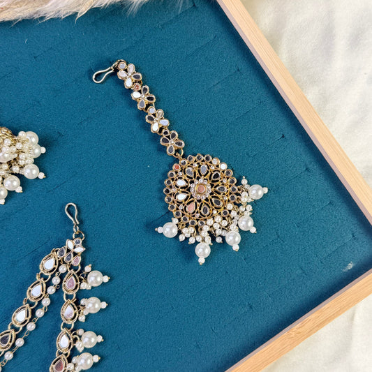 Teardrop pearl Tikka Sahara Kundan Earrings