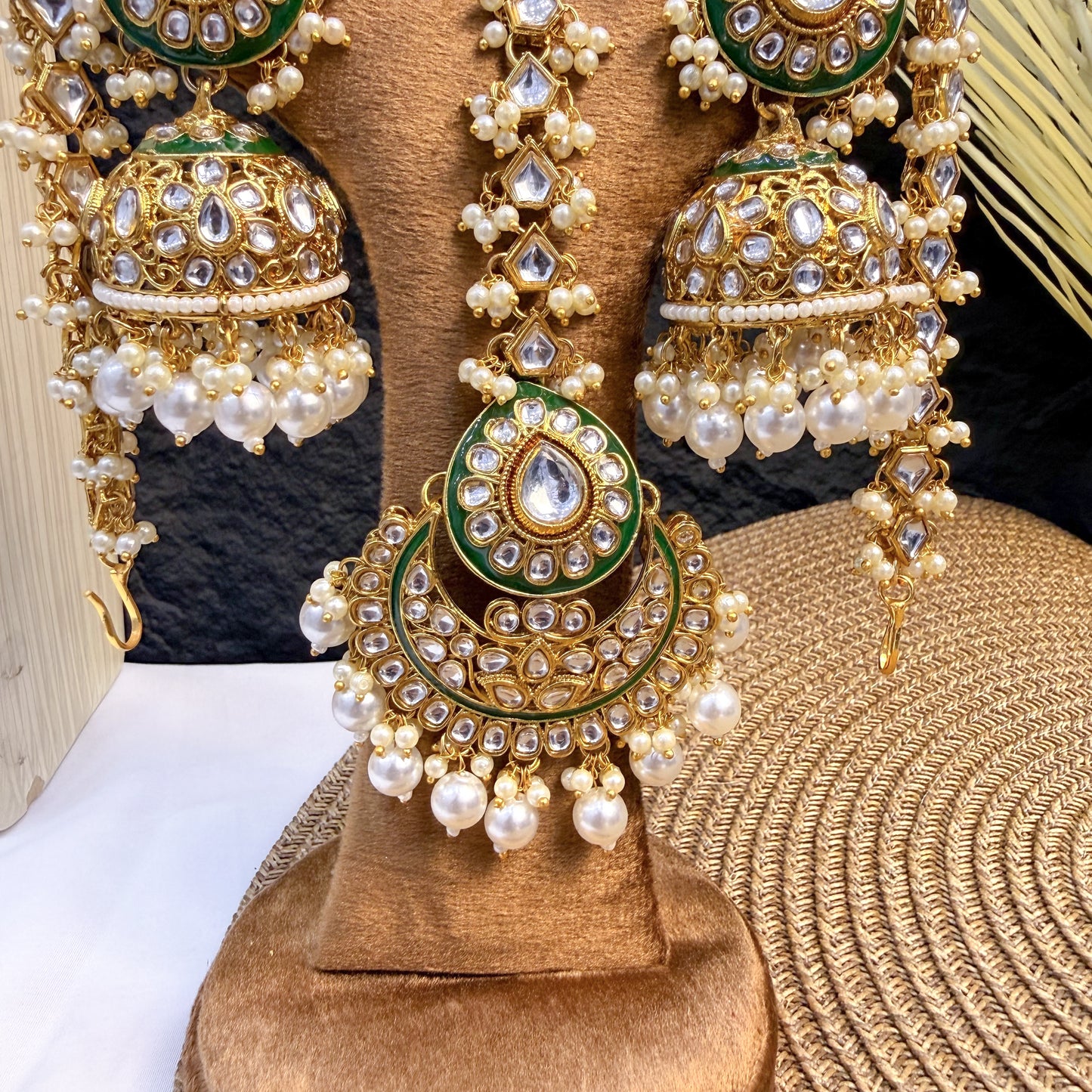 ROYAL IVORY SAHARA KUNDAN