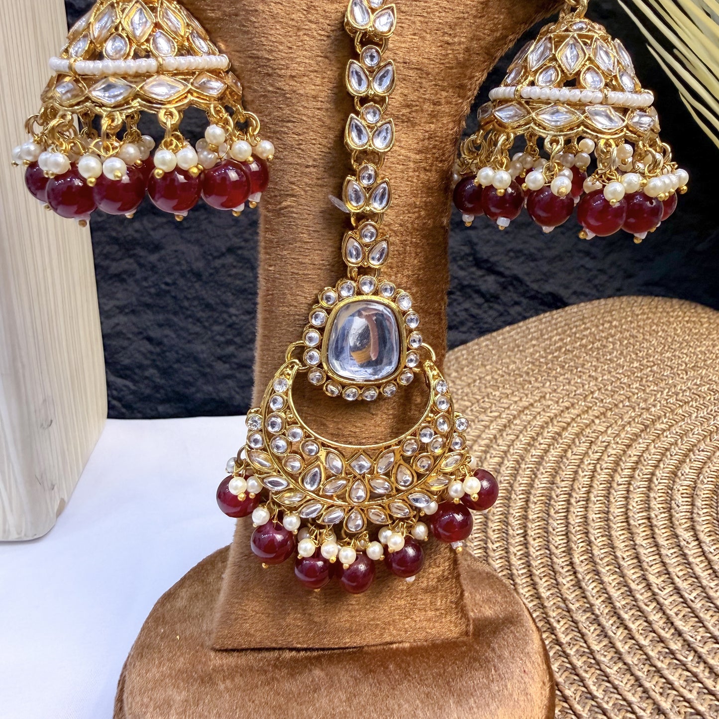 SCARLET RADIANCE KUNDAN