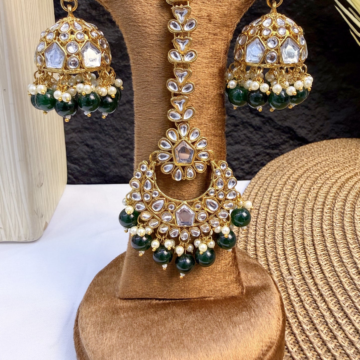 EMERALD PETAL KUNDAN