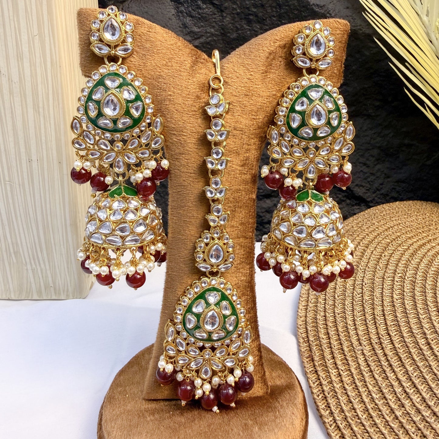 CRIMSON CREST KUNDAN