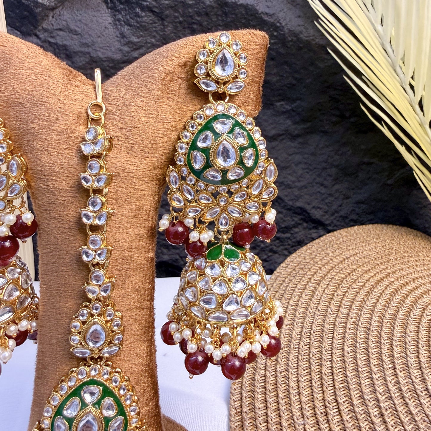 CRIMSON CREST KUNDAN
