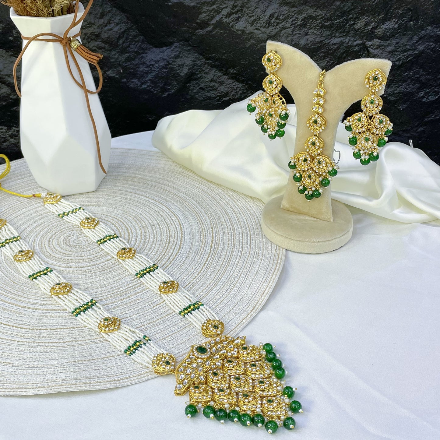 EMERALD GLORY FILIGREE MALA