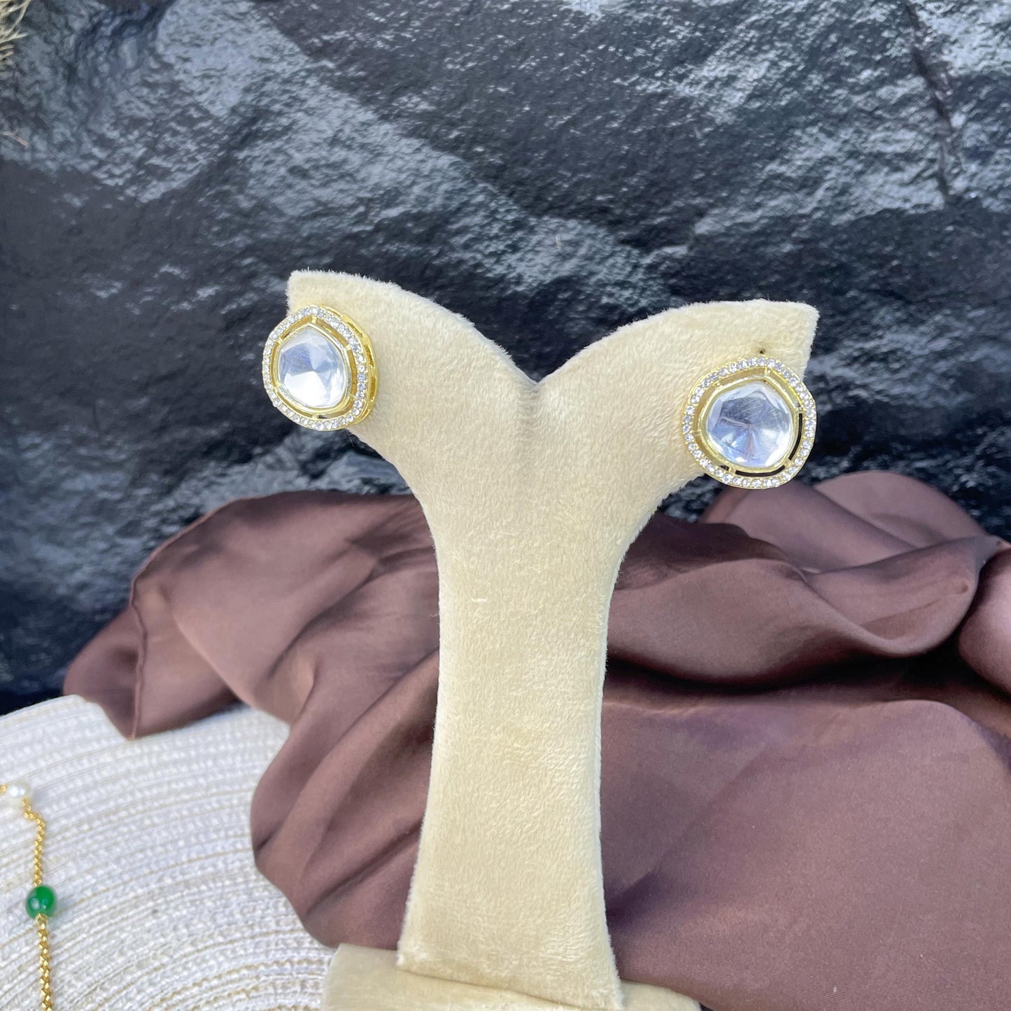 VERDANT TRI LINK KUNDAN MALA