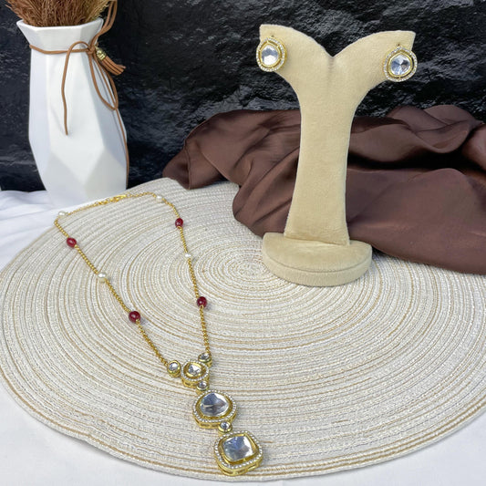 SCARLET TRI LINK GLORY MALA