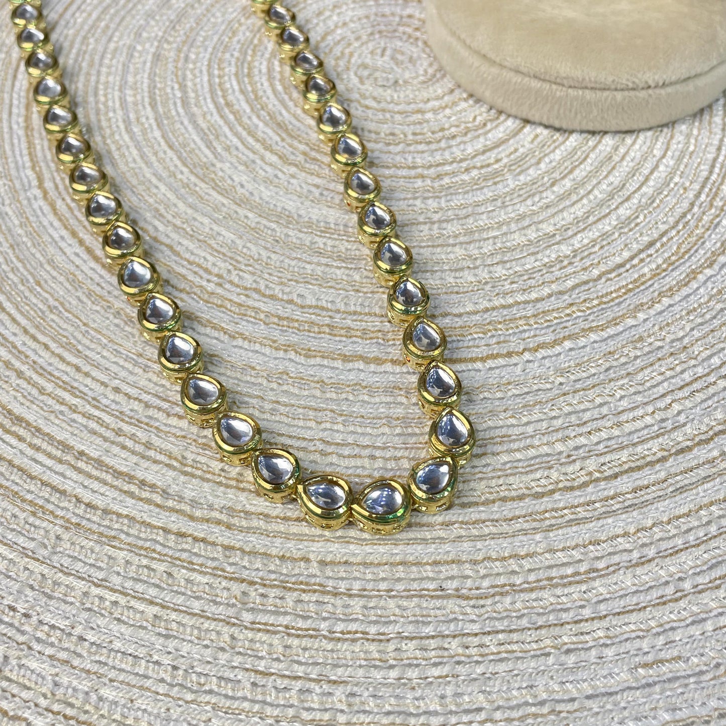 ETERNAL MARQUISE HALO MALA