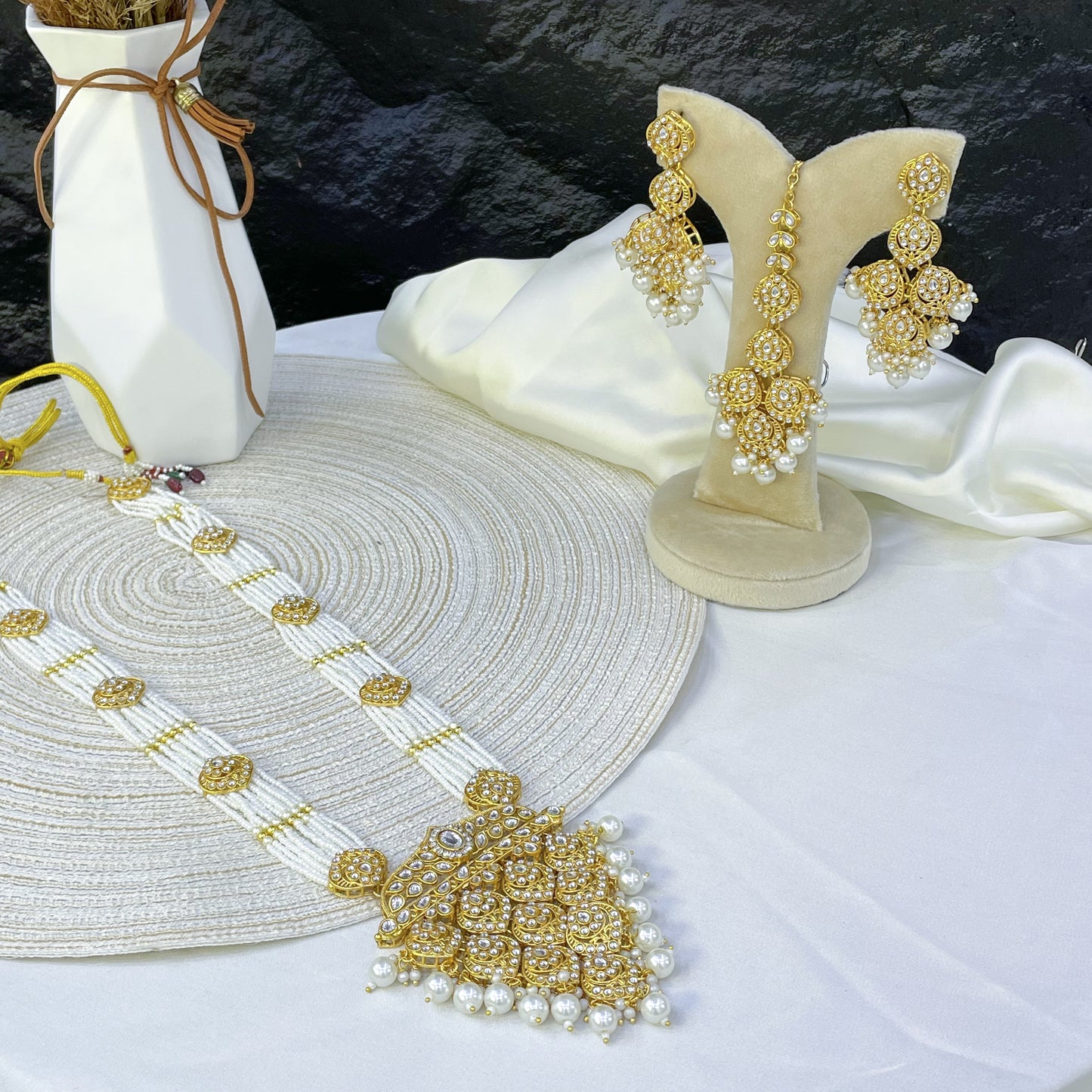 LUMINOUS PEARL ELEGANCE MALA