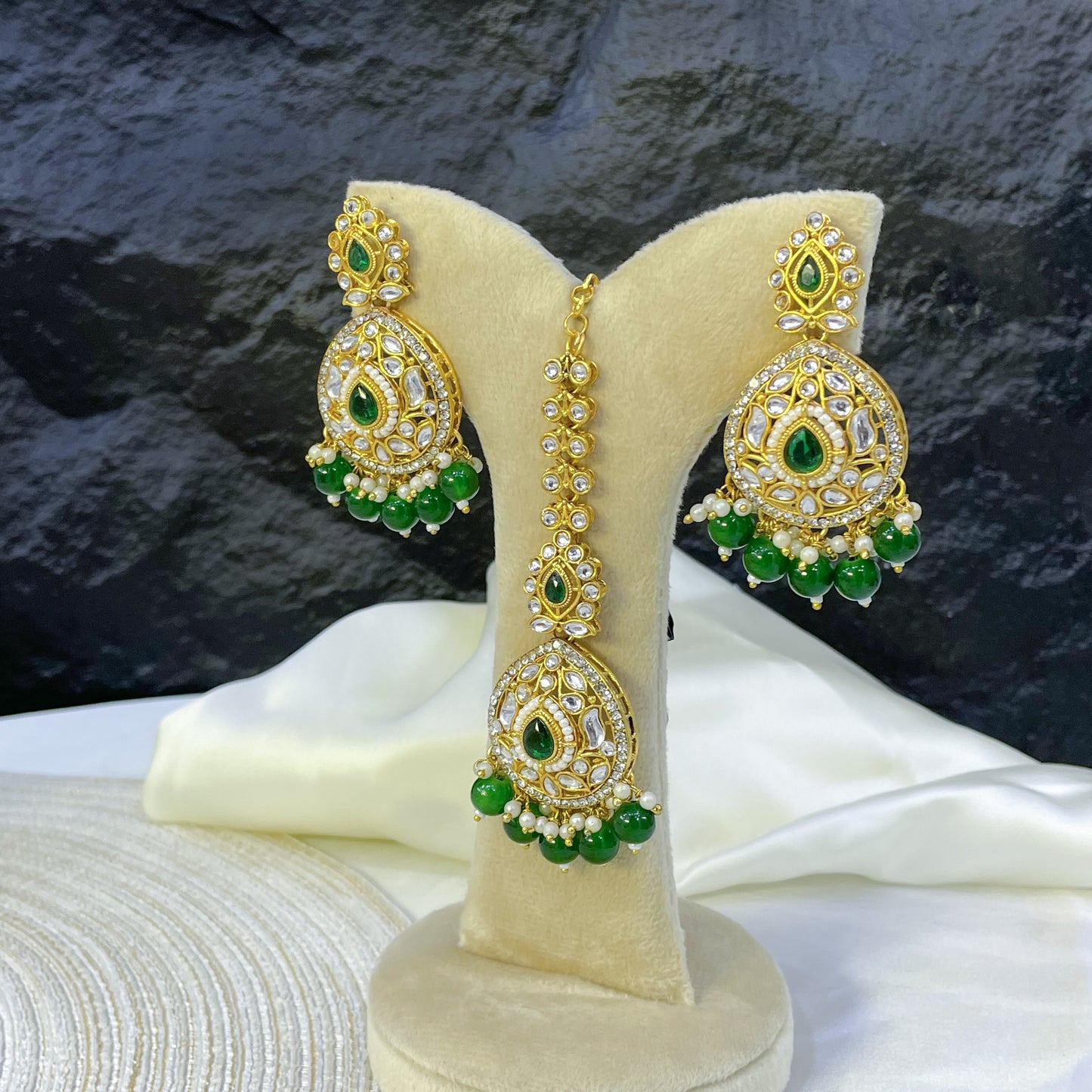 FOREST EMERALD MEENA MALA
