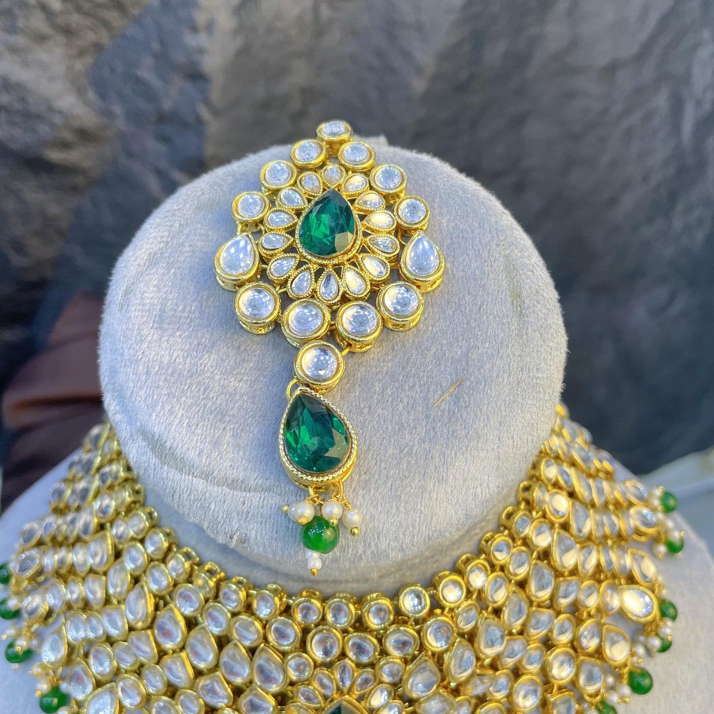 ROYAL LATTICE TEARDROP KUNDAN NECKLACES