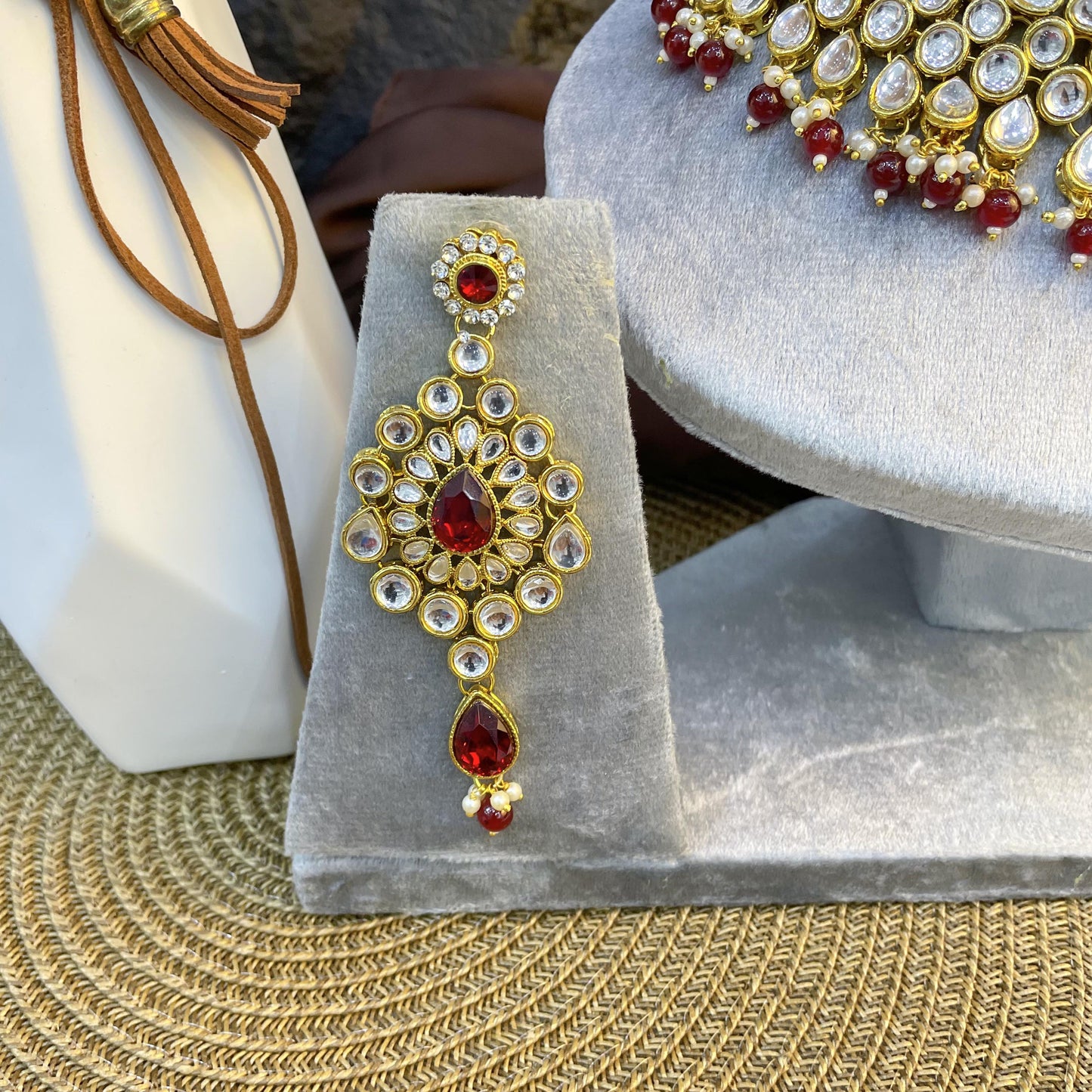 ROYAL LATTICE TEARDROP KUNDAN NECKLACES