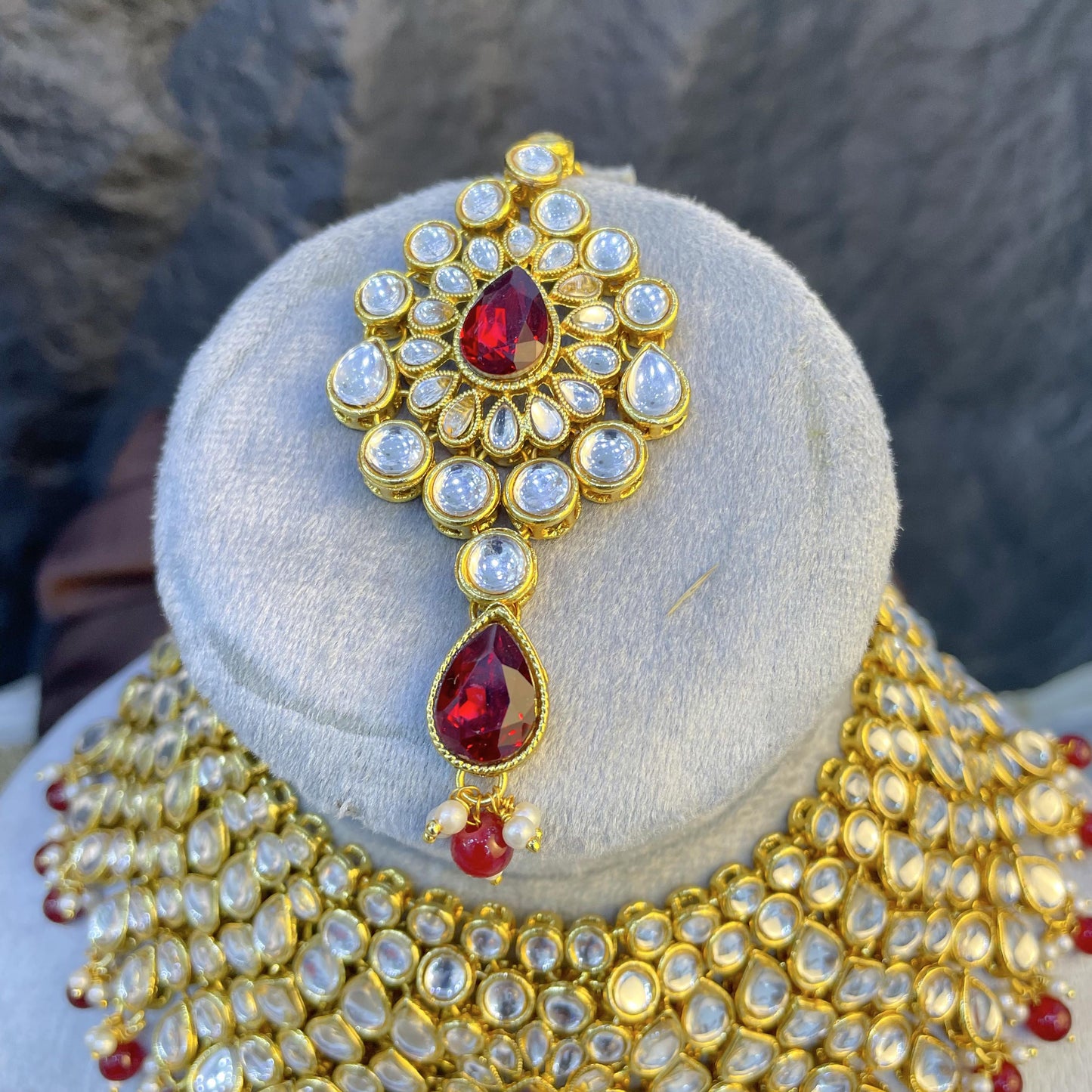 ROYAL LATTICE TEARDROP KUNDAN NECKLACES