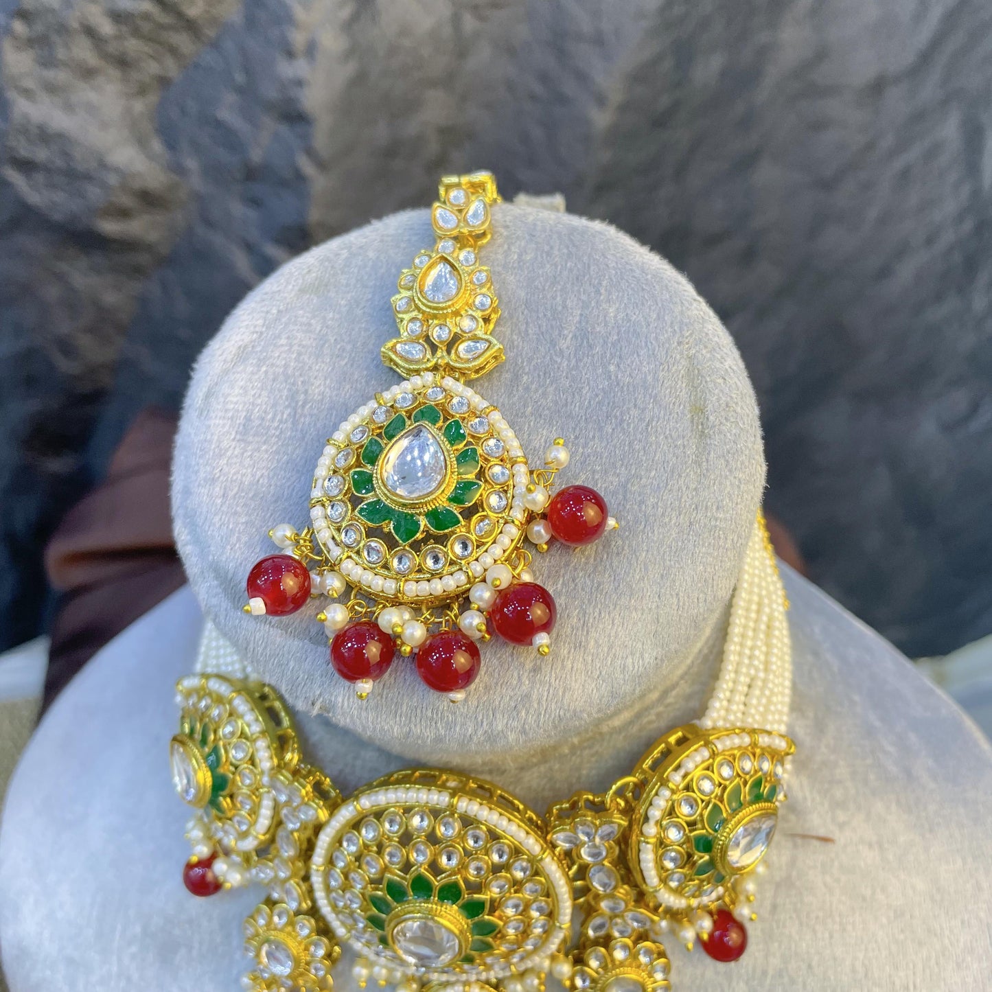 MAJESTIC MANDALA PEARL-STRAND KUNDAN NECKLACES