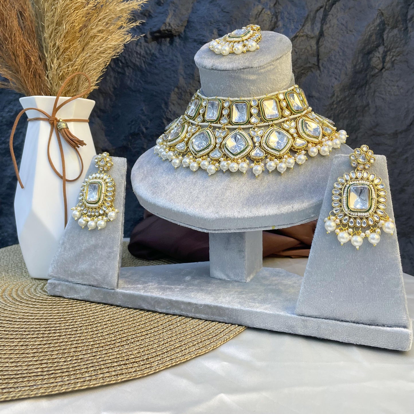 REGAL GEOMETRIC BIB KUNDAN NECKLACES