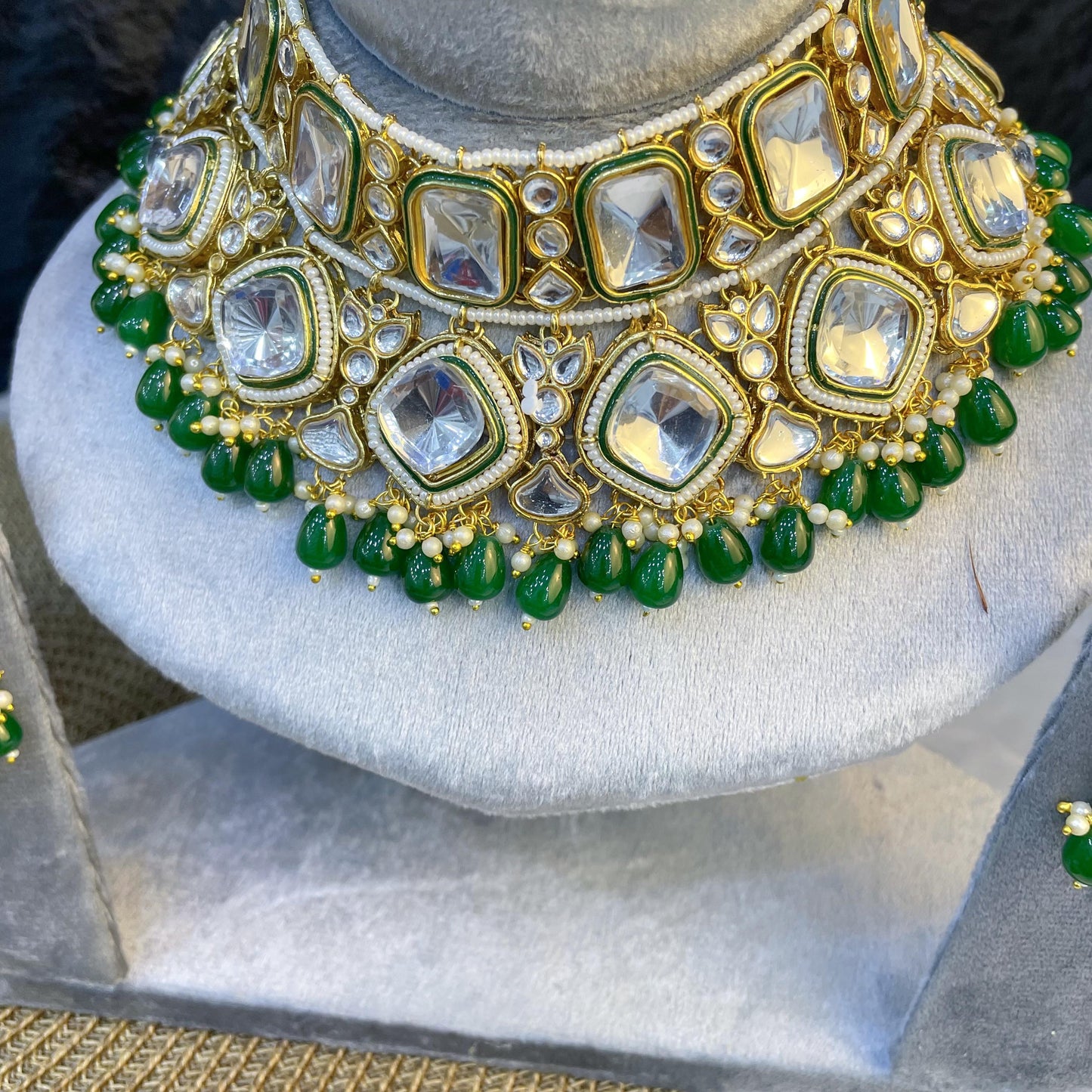 REGAL GEOMETRIC BIB KUNDAN NECKLACES