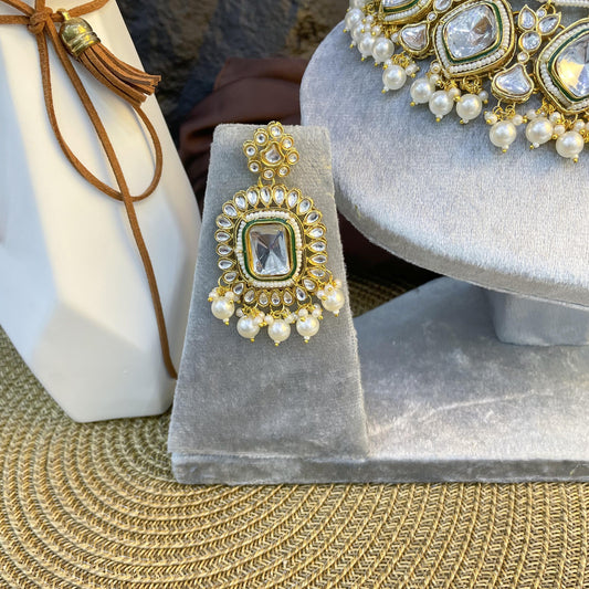 REGAL GEOMETRIC BIB KUNDAN NECKLACES