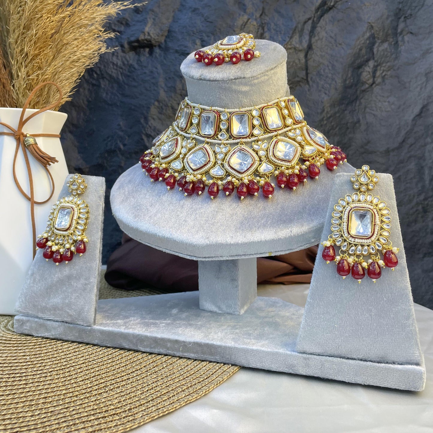 REGAL GEOMETRIC BIB KUNDAN NECKLACES