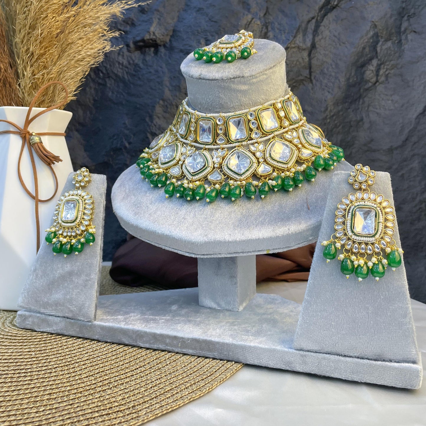 REGAL GEOMETRIC BIB KUNDAN NECKLACES