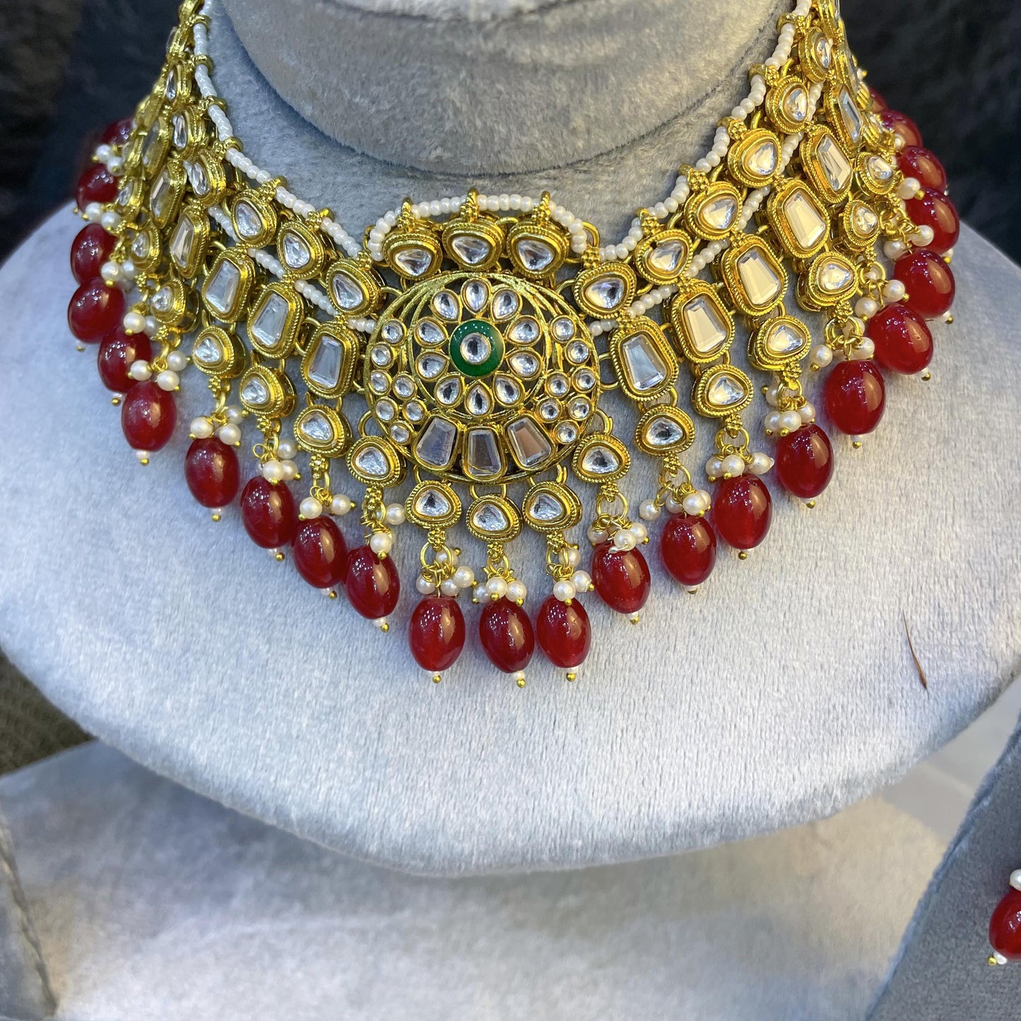 MAJESTIC CHANDBALI MEDALLION KUNDAN NECKLACES