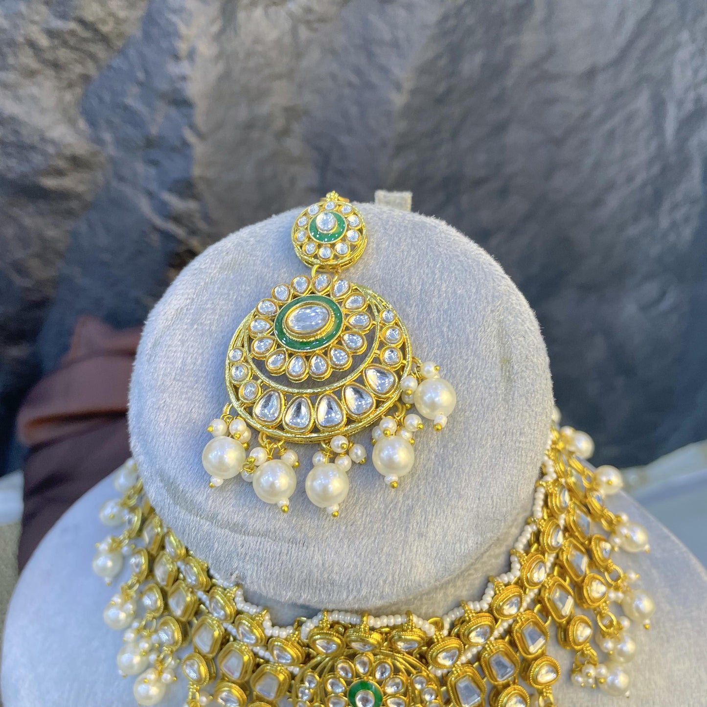MAJESTIC CHANDBALI MEDALLION KUNDAN NECKLACES