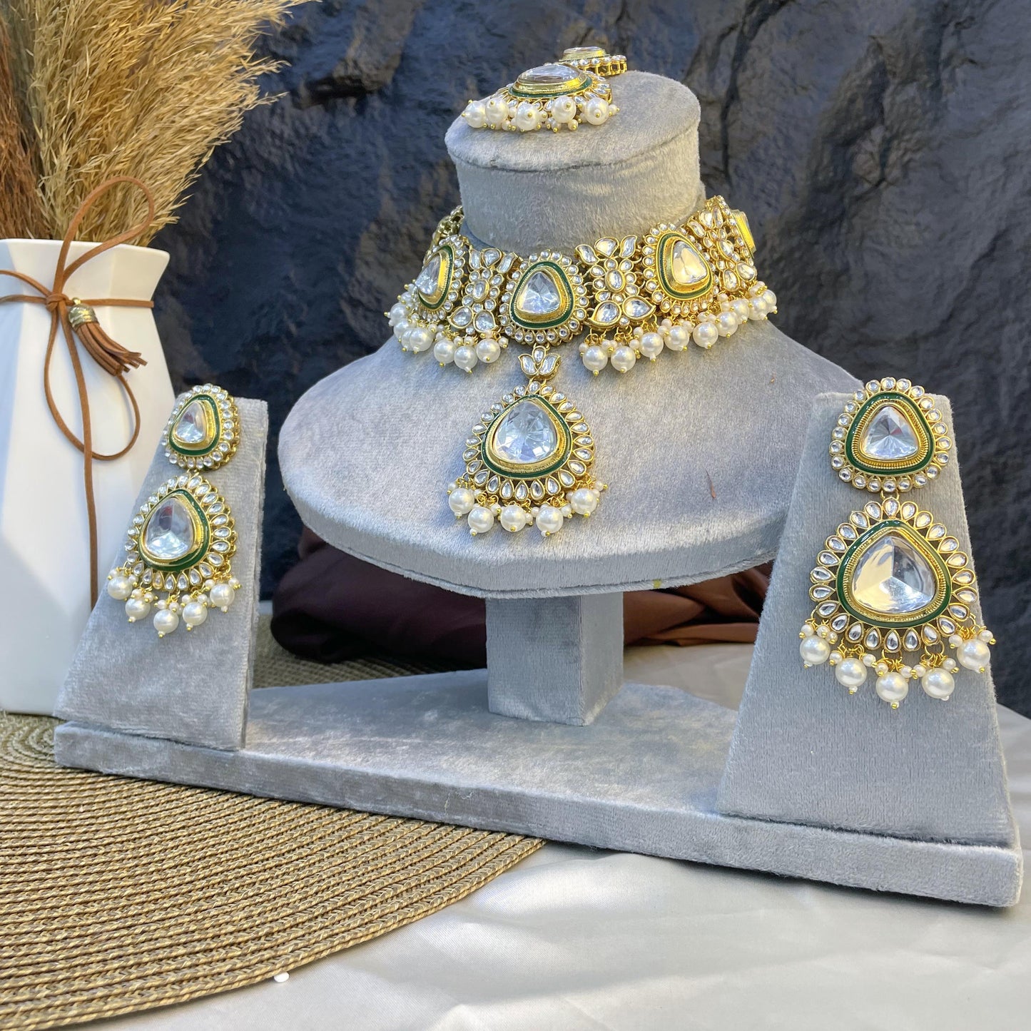 ROYAL TRI-TEARDROP STATEMENT KUNDAN NECKLACES