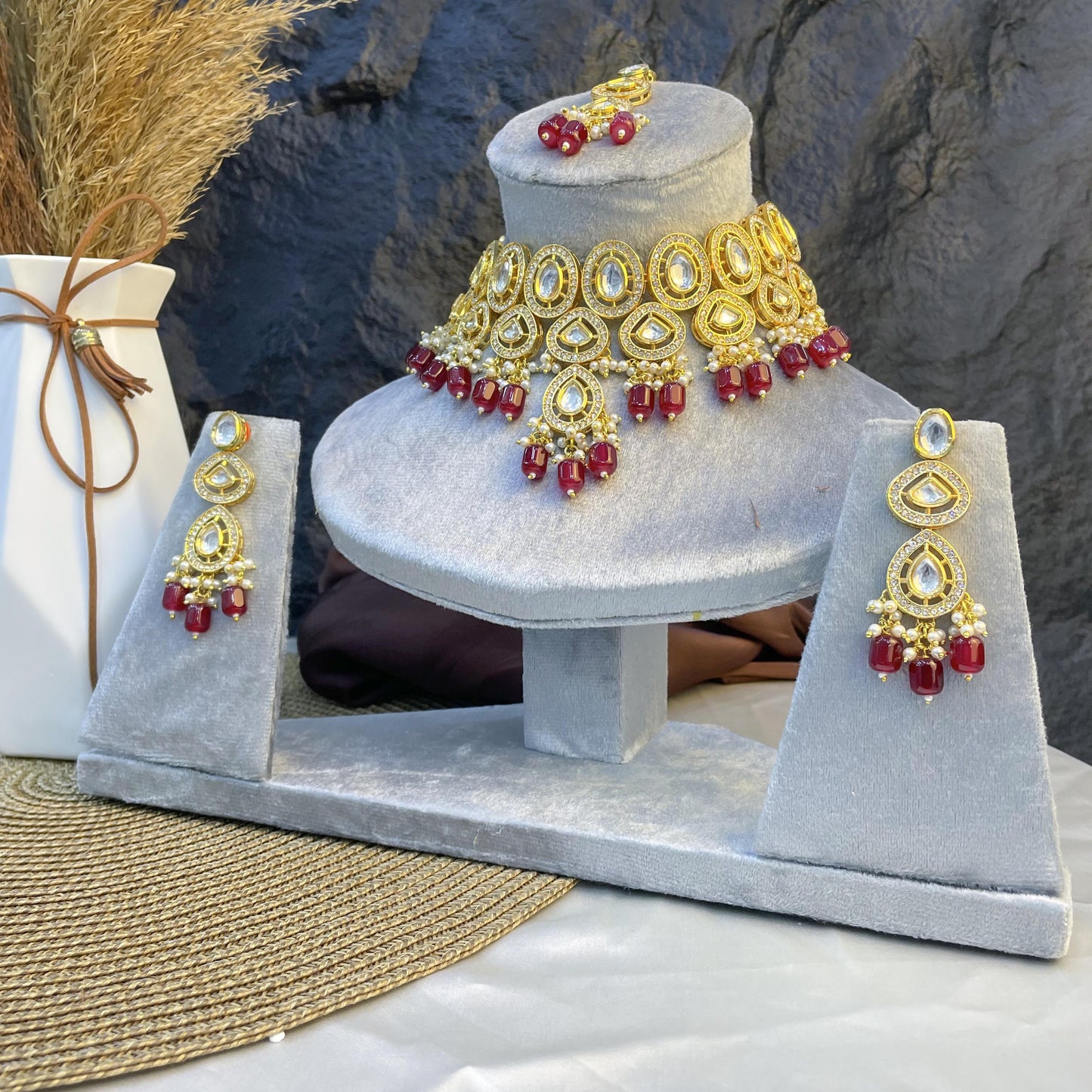 FLORENCE OVAL HALO KUNDAN NECKLACES