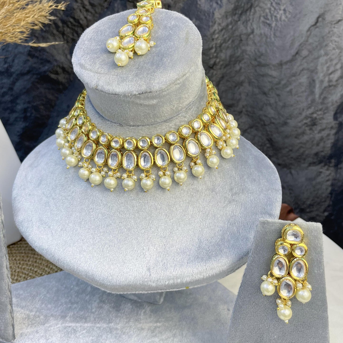 ROYAL OVAL TEARDROP KUNDAN NECKLACES