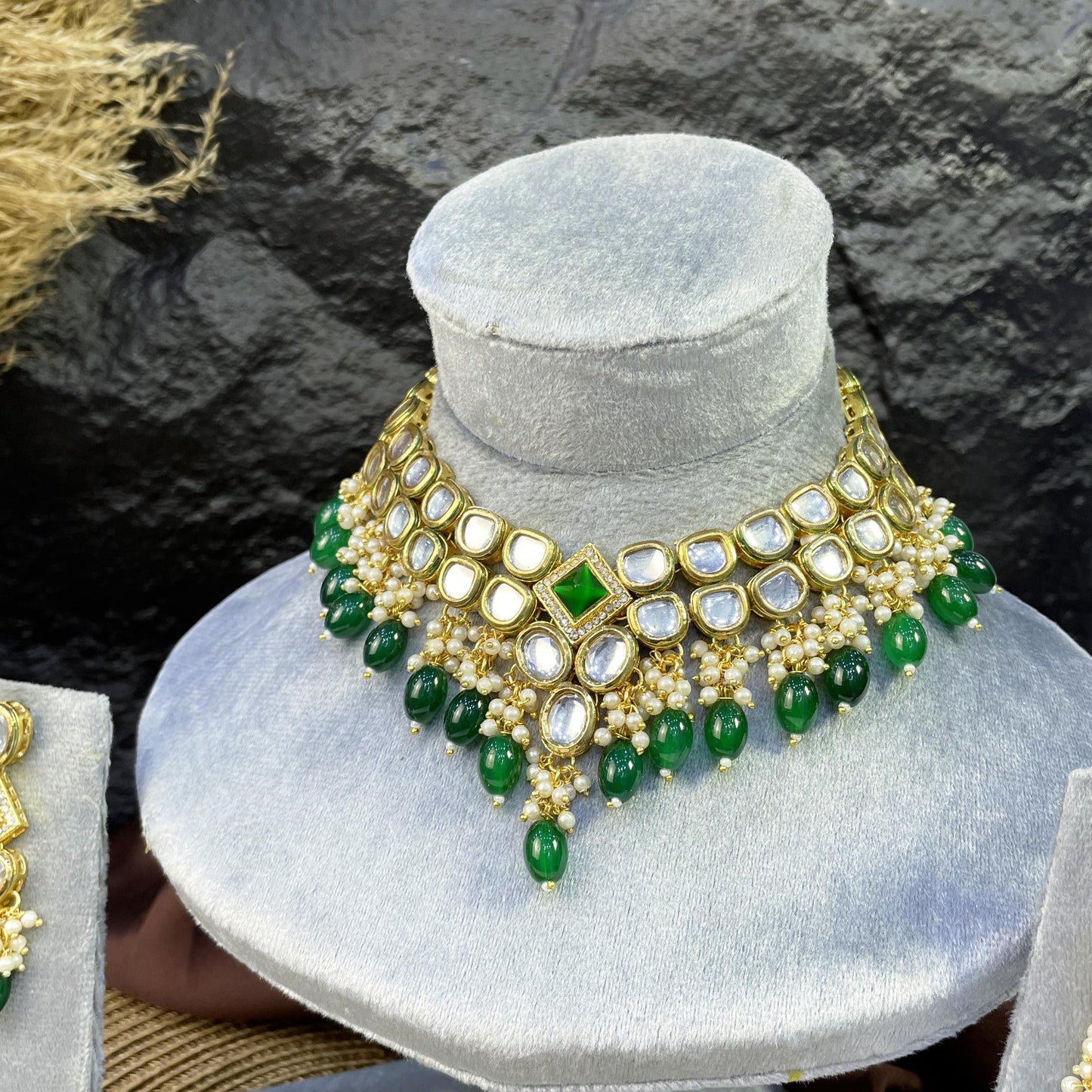 V-SHAPED MAJESTY MEDALLION KUNDAN NECKLACES