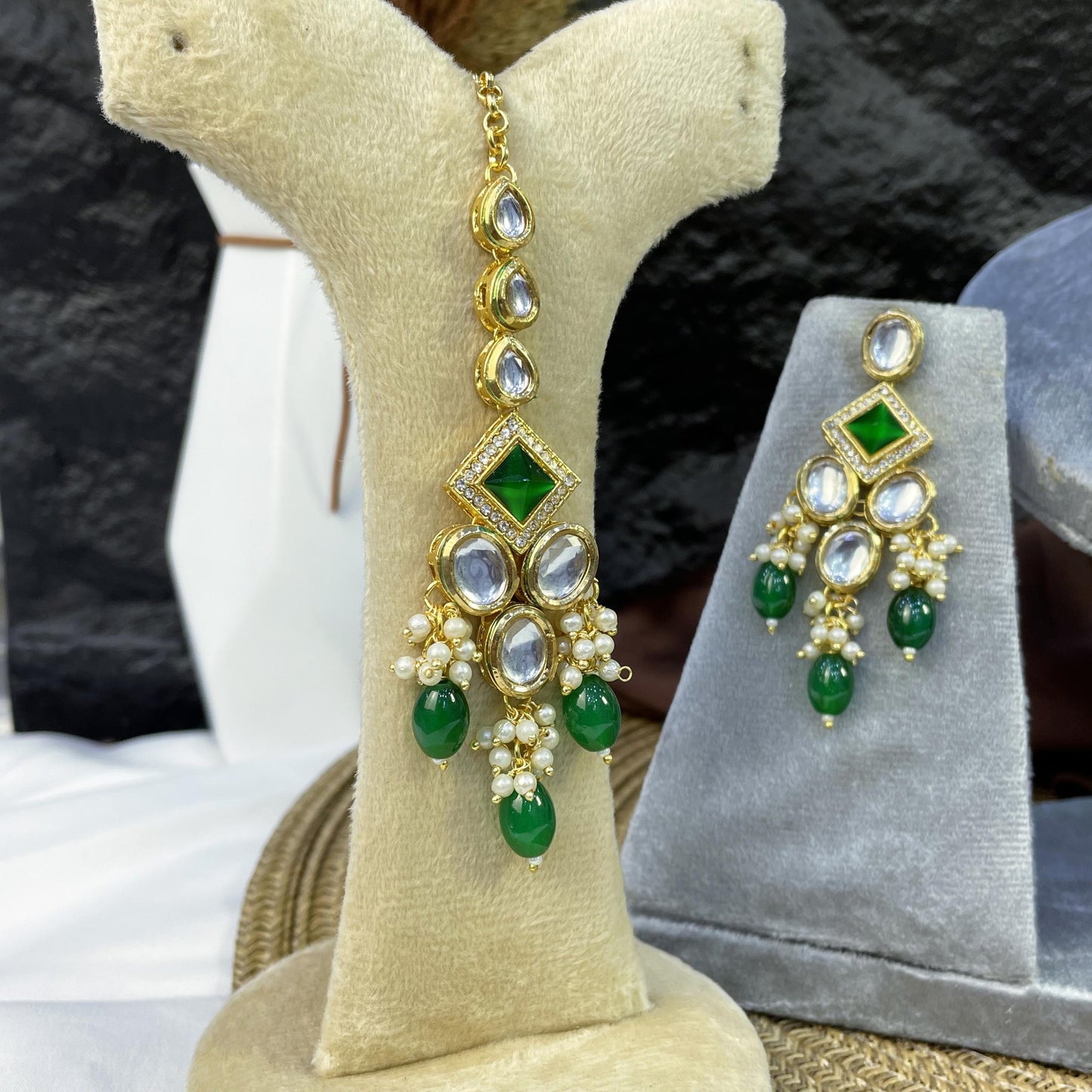 V-SHAPED MAJESTY MEDALLION KUNDAN NECKLACES