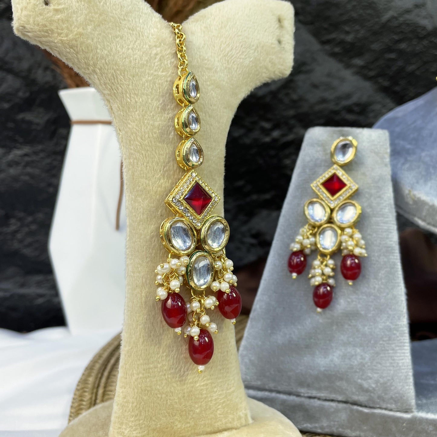 V-SHAPED MAJESTY MEDALLION KUNDAN NECKLACES