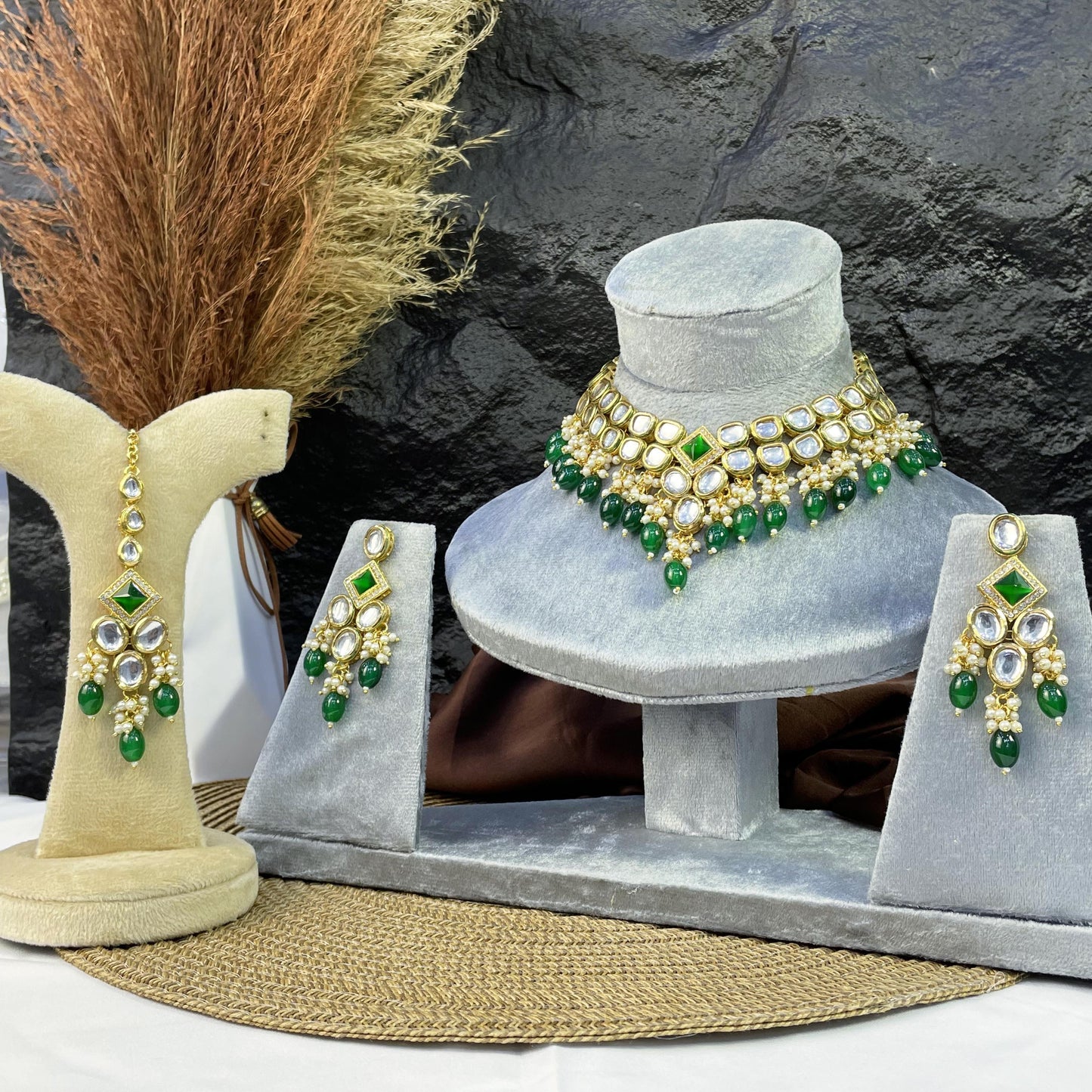 V-SHAPED MAJESTY MEDALLION KUNDAN NECKLACES