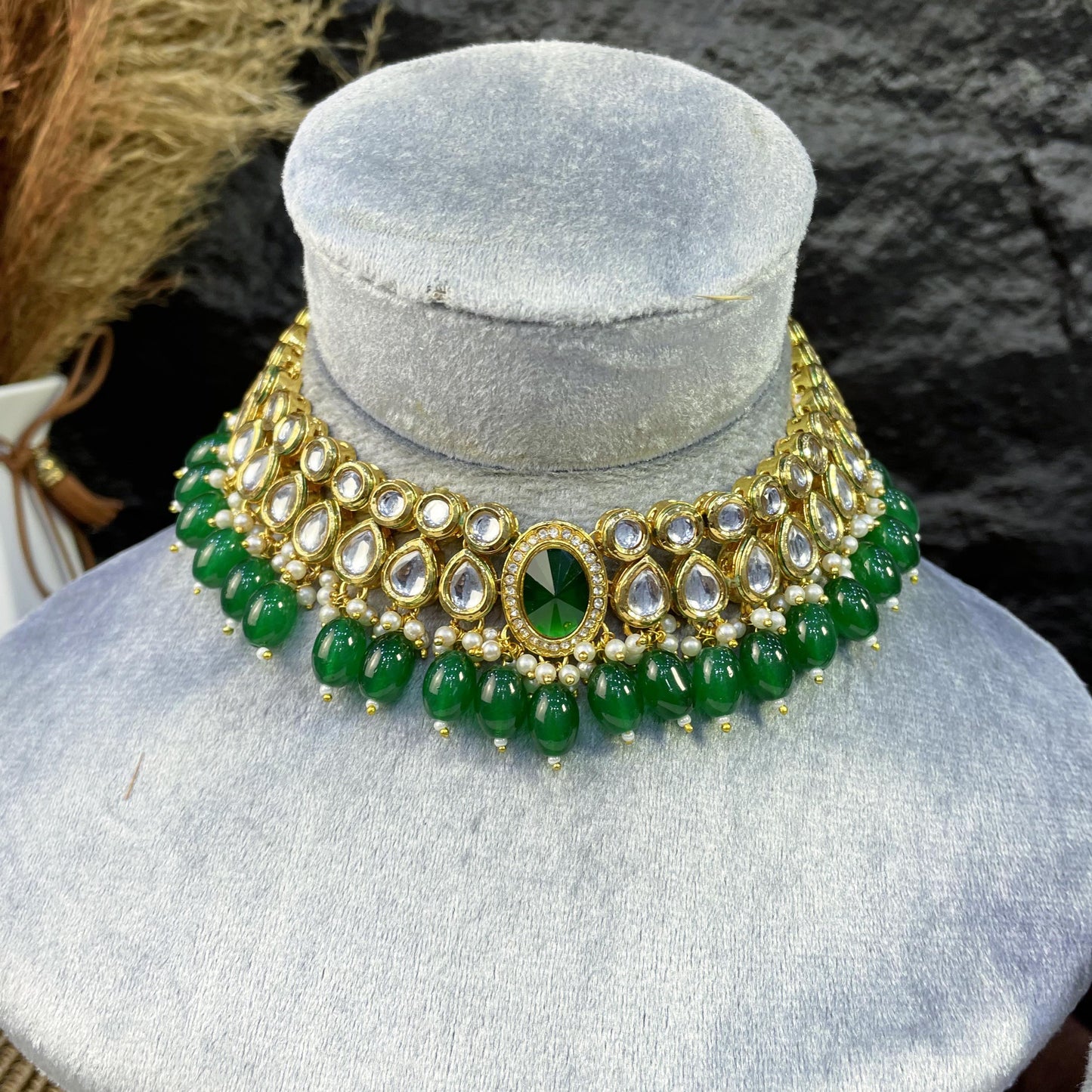 IMPERIAL HALO OVAL KUNDAN NECKLACES