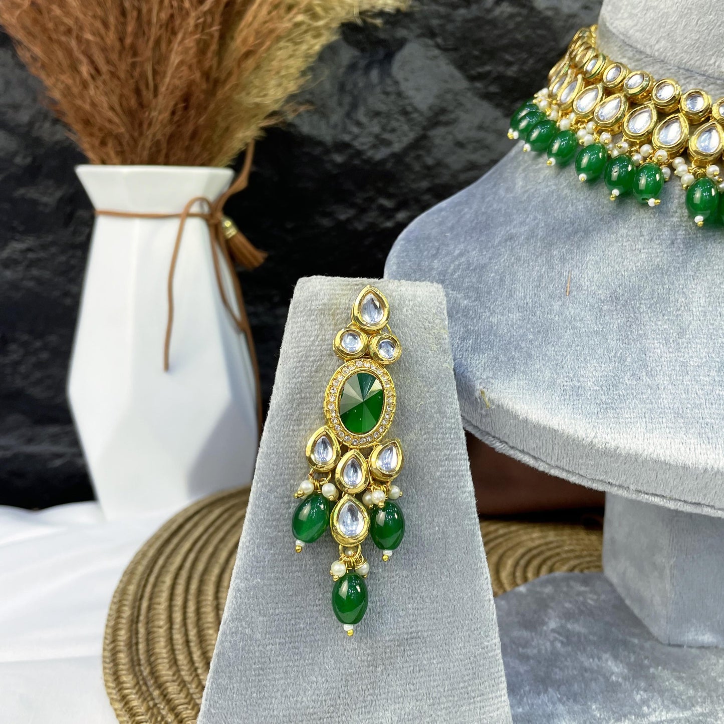 IMPERIAL HALO OVAL KUNDAN NECKLACES
