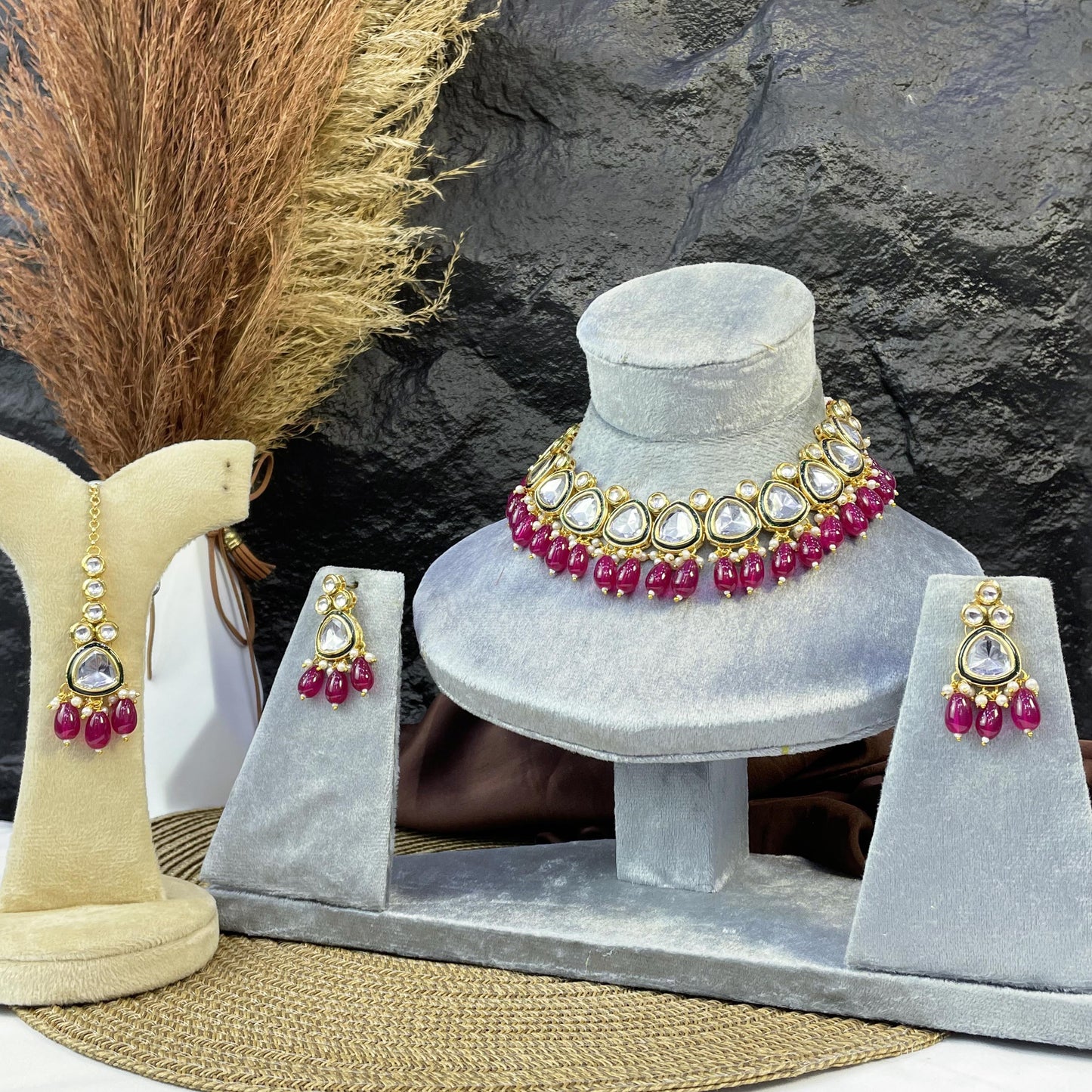 MAJESTIC TEARDROP MEENAKARI KUNDAN NECKLACES