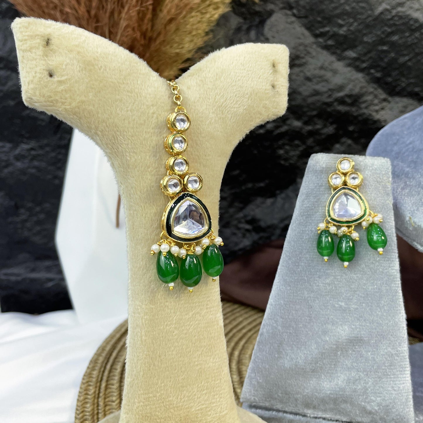 MAJESTIC TEARDROP MEENAKARI KUNDAN NECKLACES