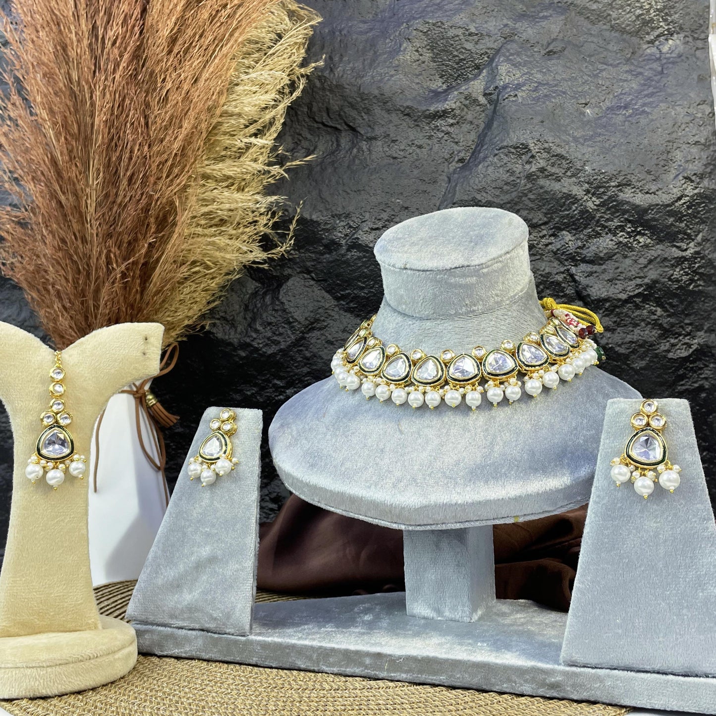 MAJESTIC TEARDROP MEENAKARI KUNDAN NECKLACES