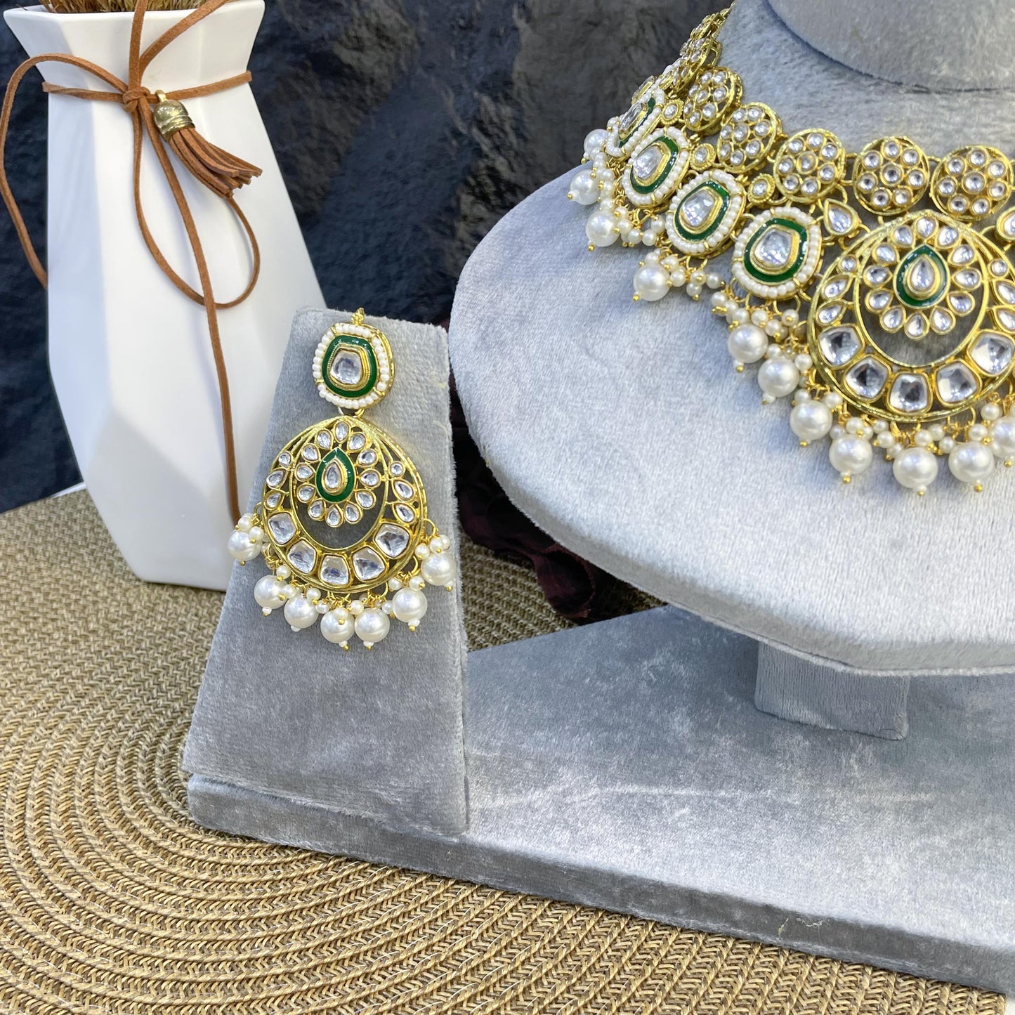 MAJESTIC CHANDBALI ARC KUNDAN NECKLACES