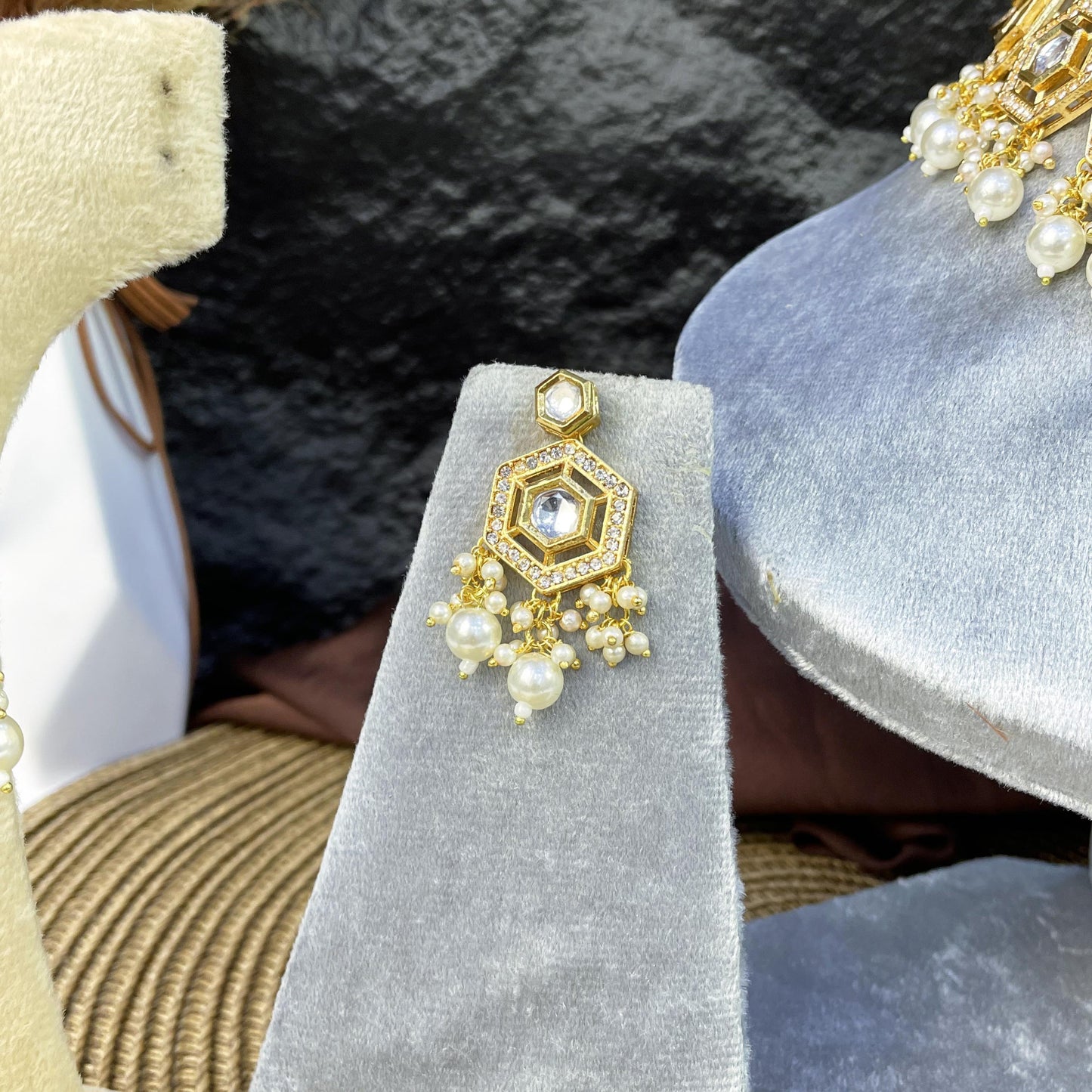 HEXAGONAL HALO GEOMETRIC KUNDAN NECKLACES