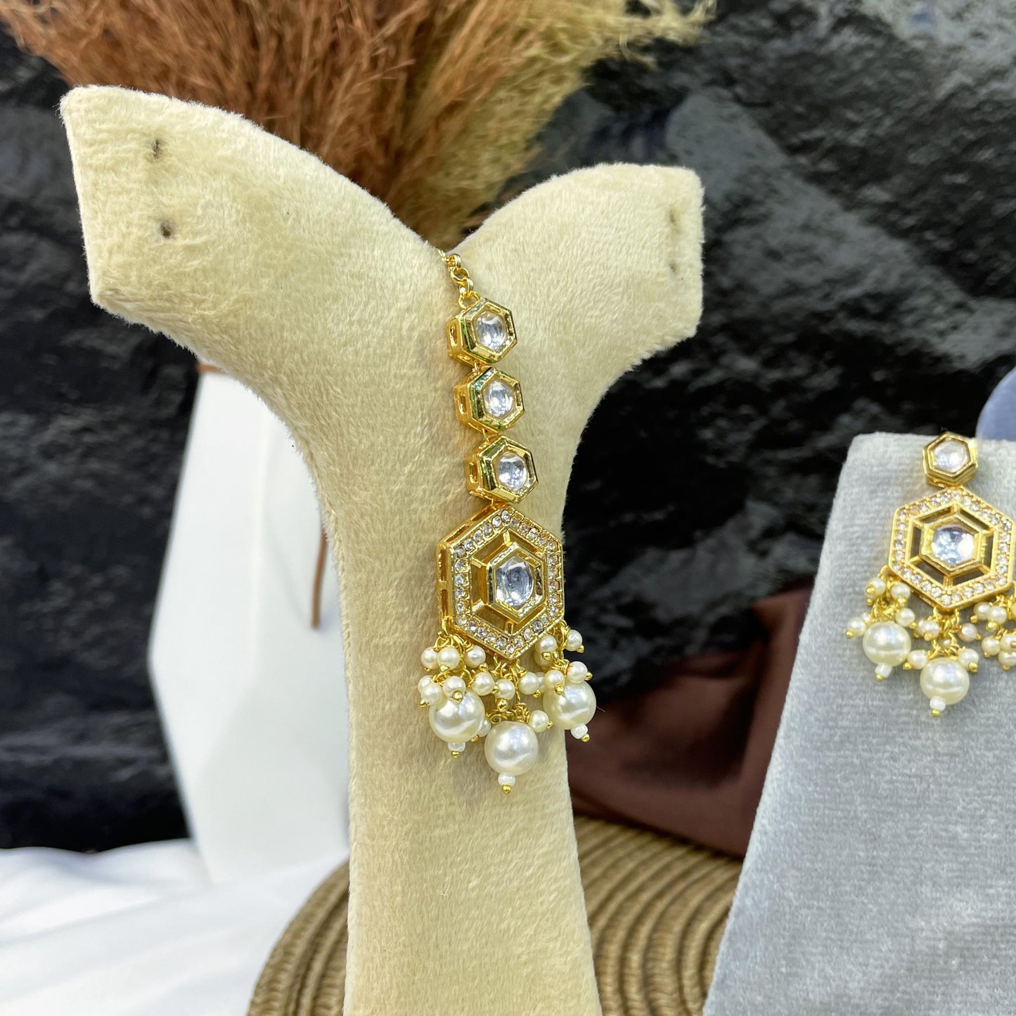 HEXAGONAL HALO GEOMETRIC KUNDAN NECKLACES