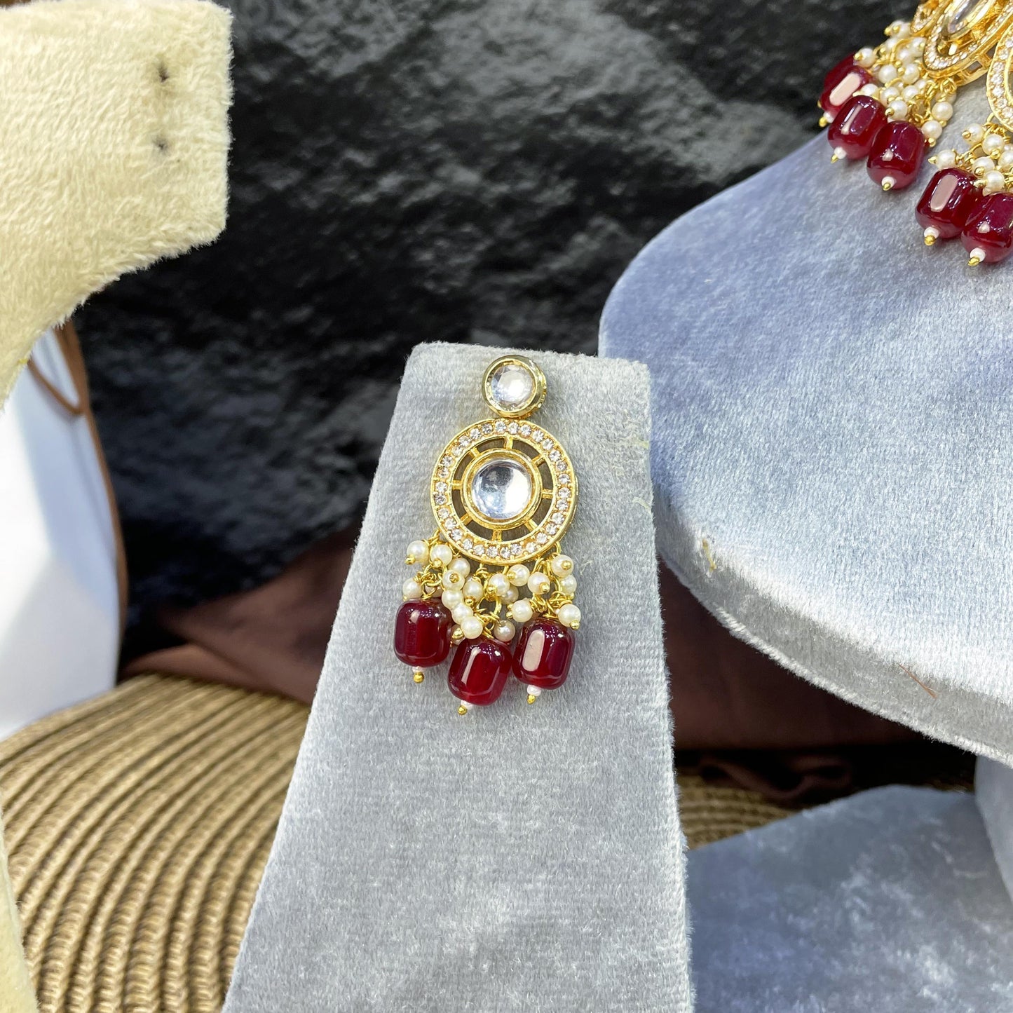 ROYAL CIRCLET MEDALLION KUNDAN NECKLACES