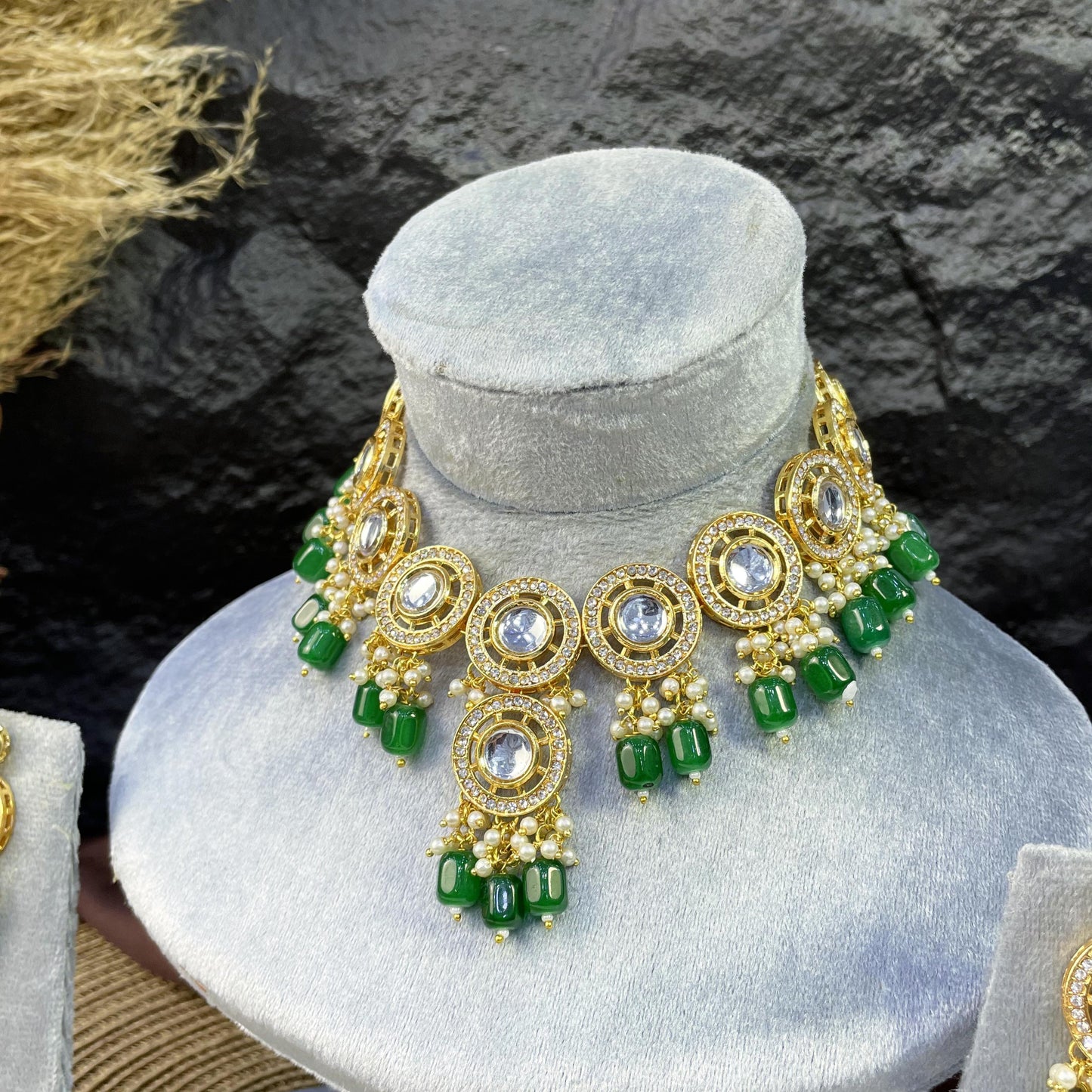 ROYAL CIRCLET MEDALLION KUNDAN NECKLACES