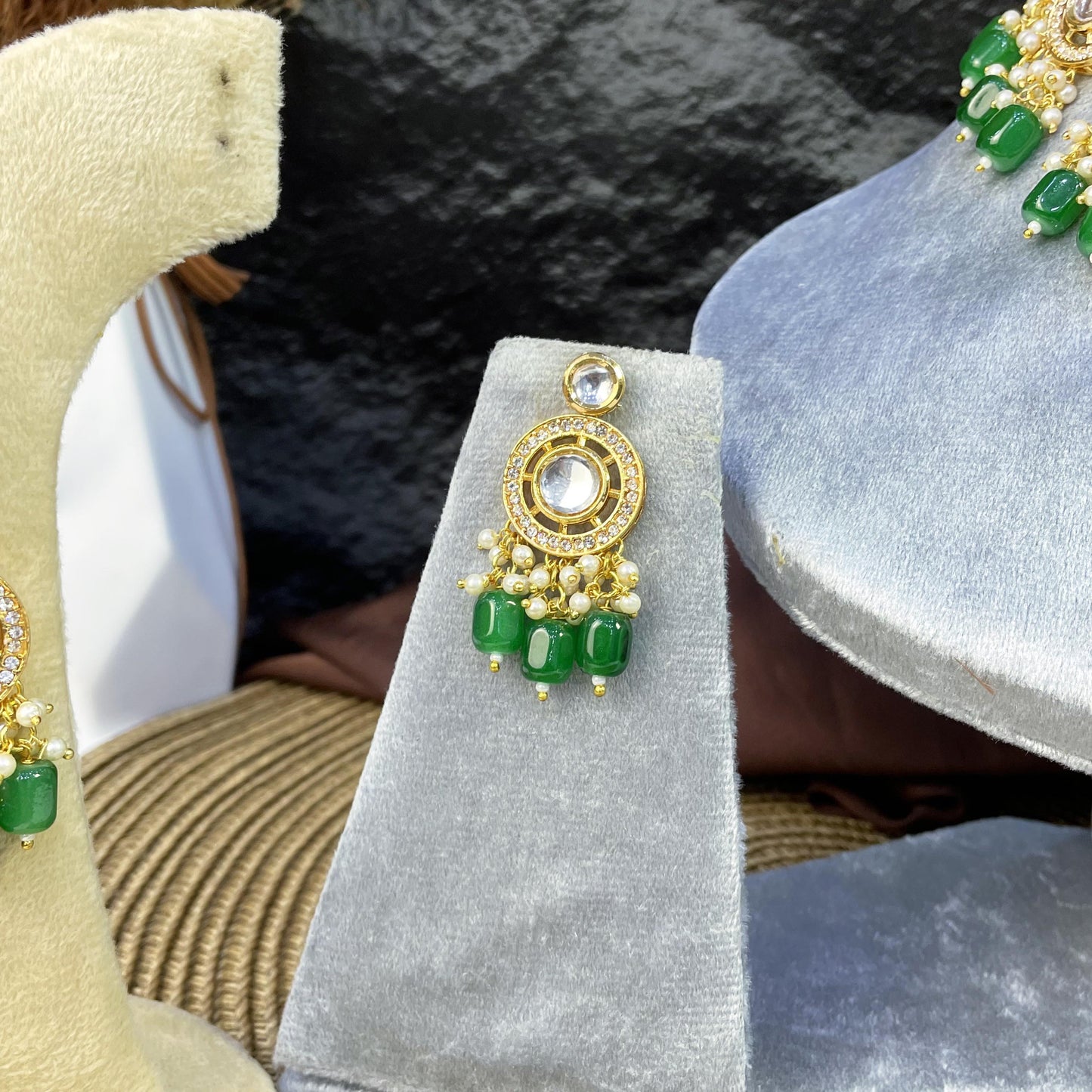 ROYAL CIRCLET MEDALLION KUNDAN NECKLACES