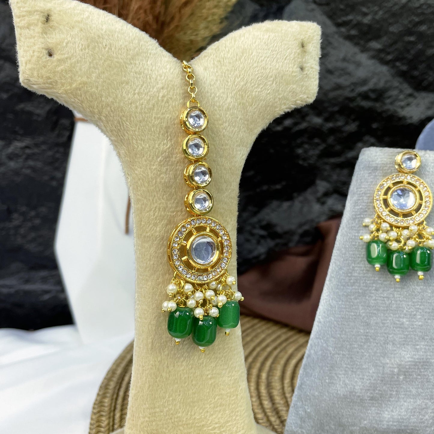 ROYAL CIRCLET MEDALLION KUNDAN NECKLACES