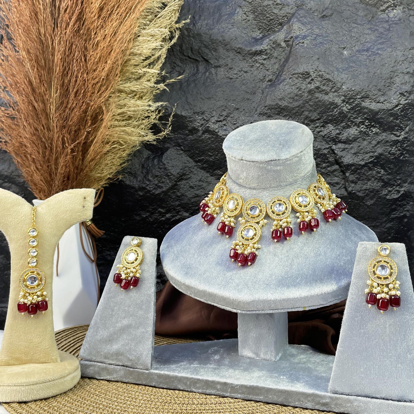 ROYAL CIRCLET MEDALLION KUNDAN NECKLACES