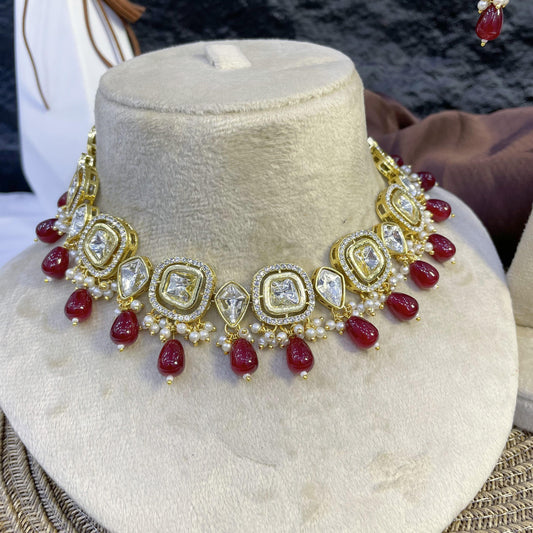REGAL PEBBLE-CUT FILIGREE KUNDAN NECKLACES