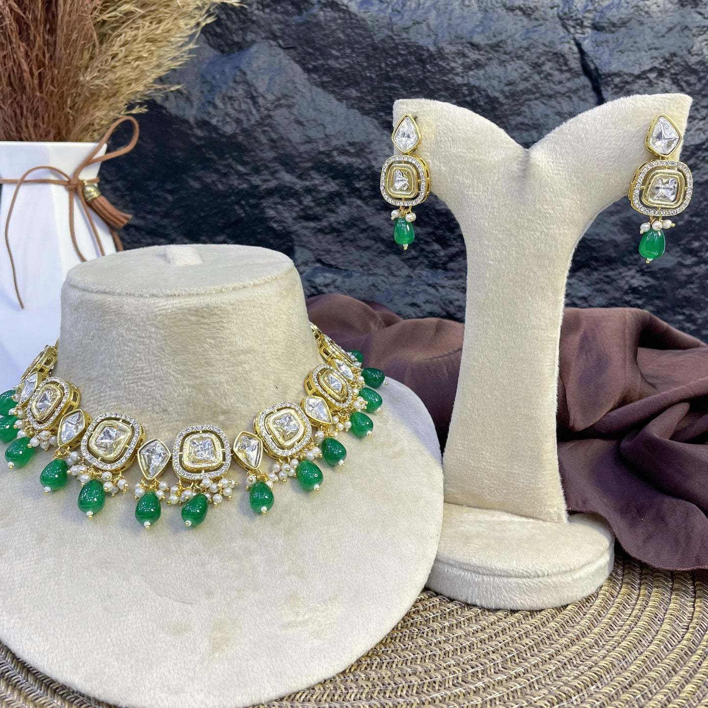 REGAL PEBBLE-CUT FILIGREE KUNDAN NECKLACES